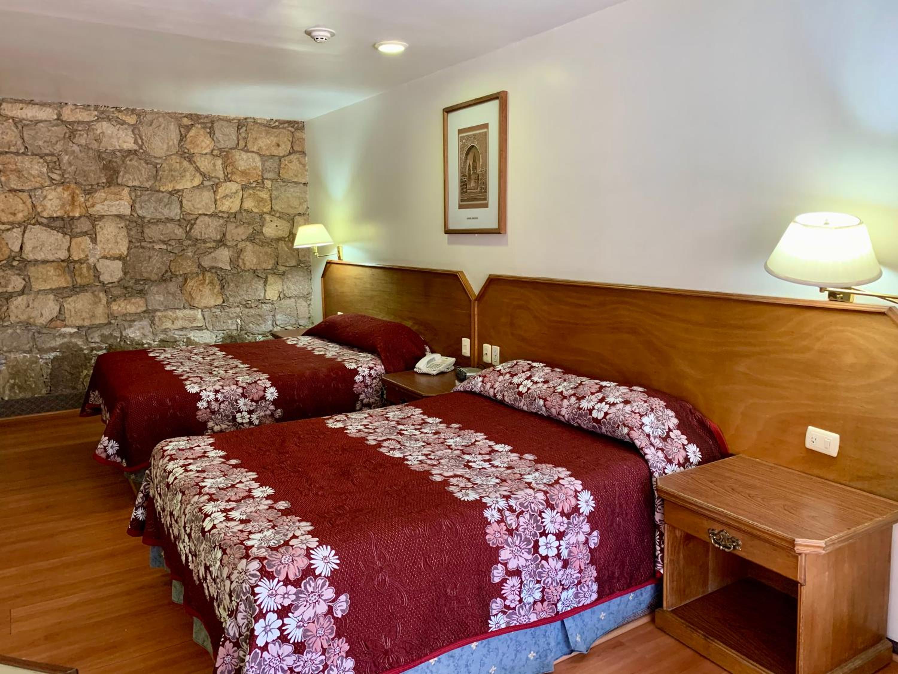 Double Room with Two Double Beds - Photo 5