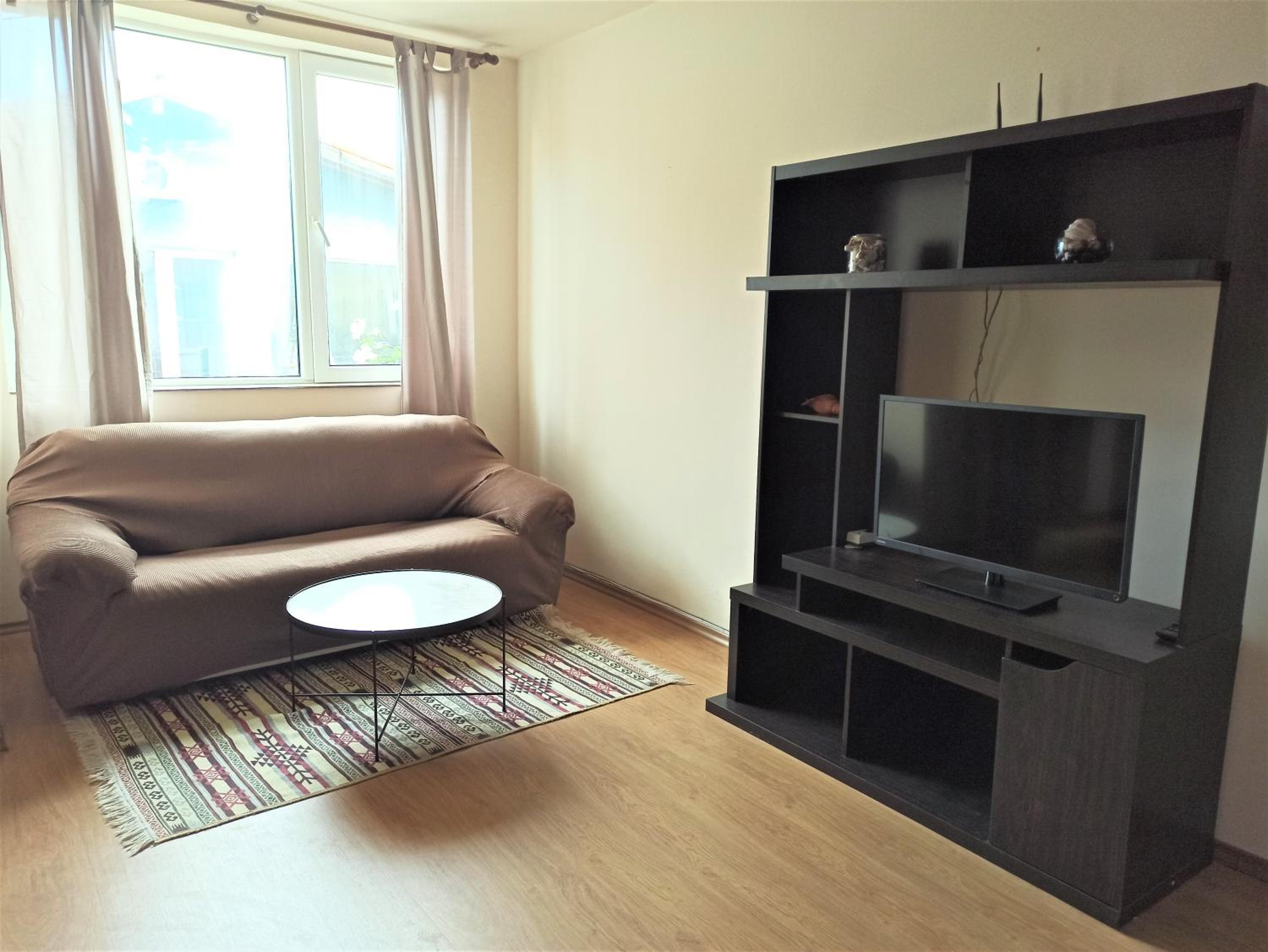 One-Bedroom Apartment - Photo 9