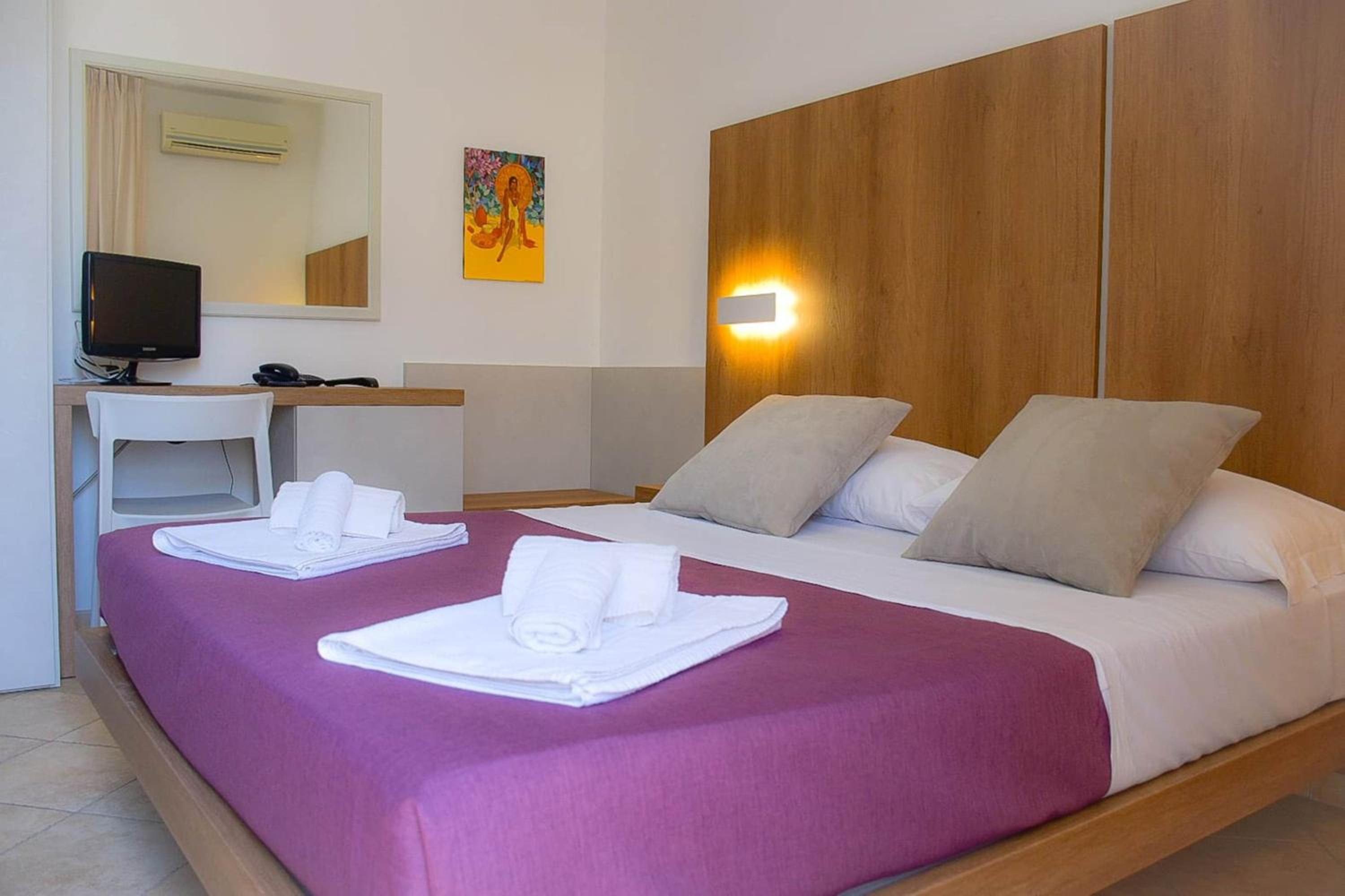 Deluxe Double Room - Photo 2