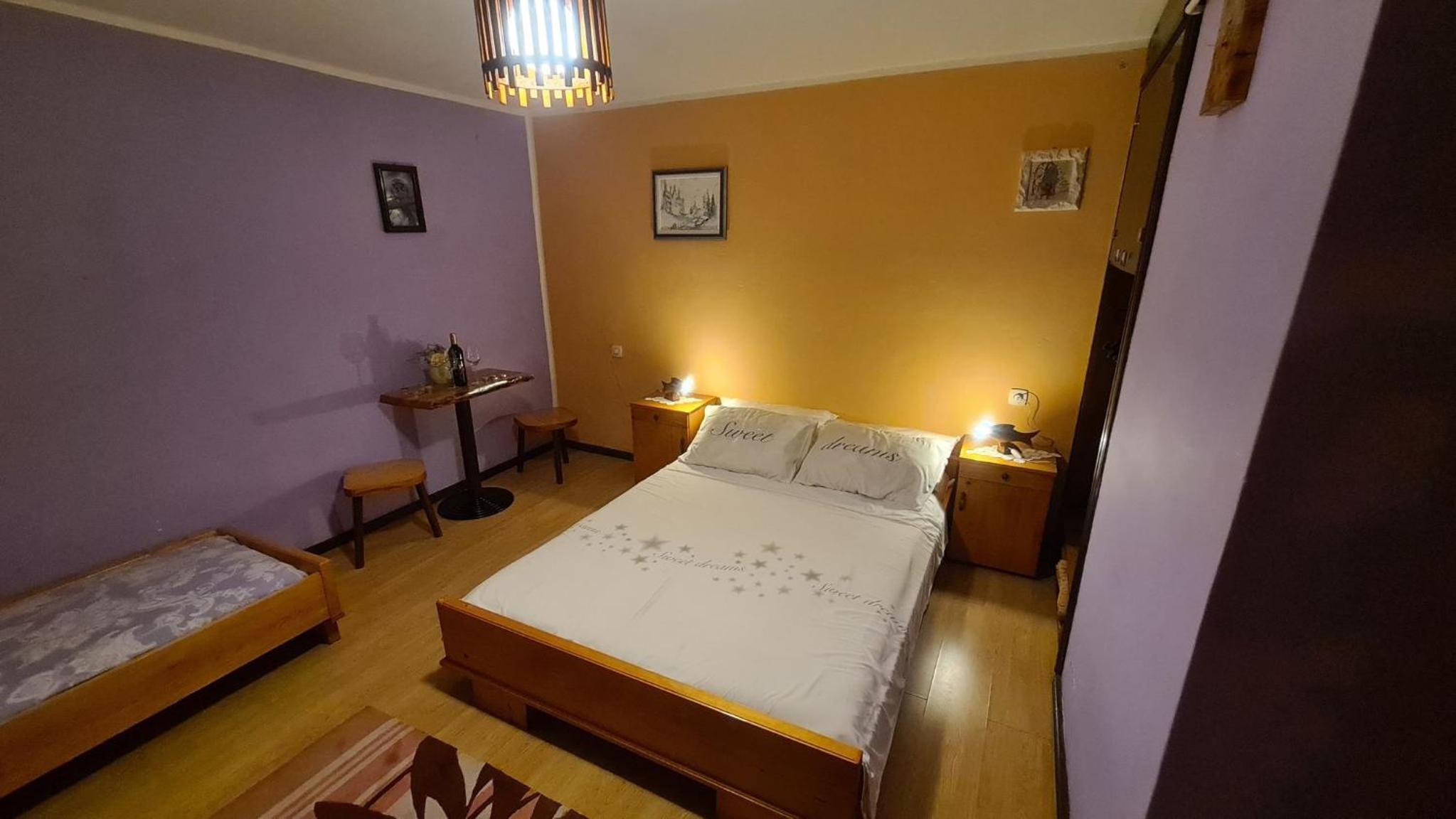 Apartment with Mountain View - Photo 14