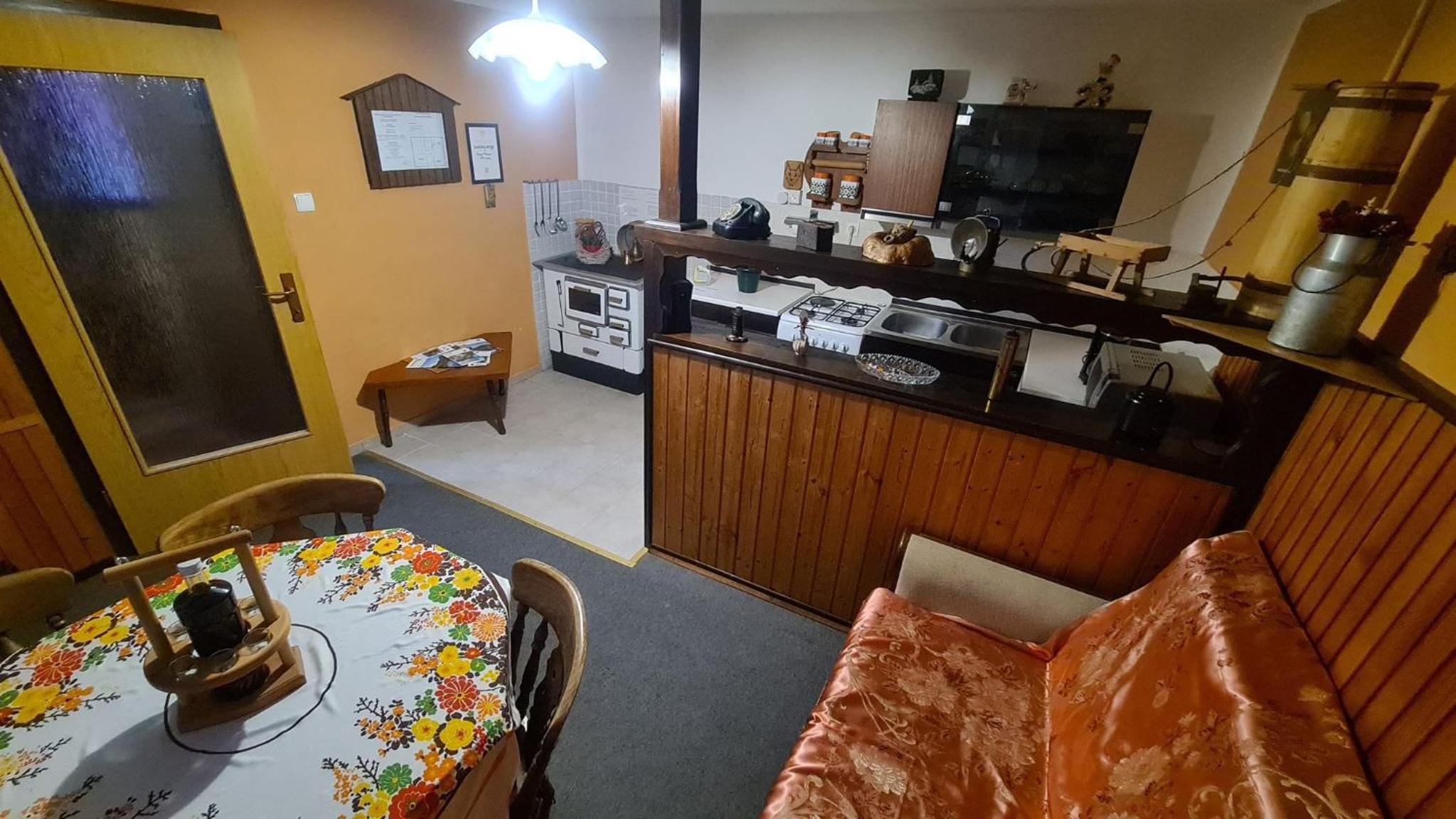 Apartment with Mountain View - Photo 15
