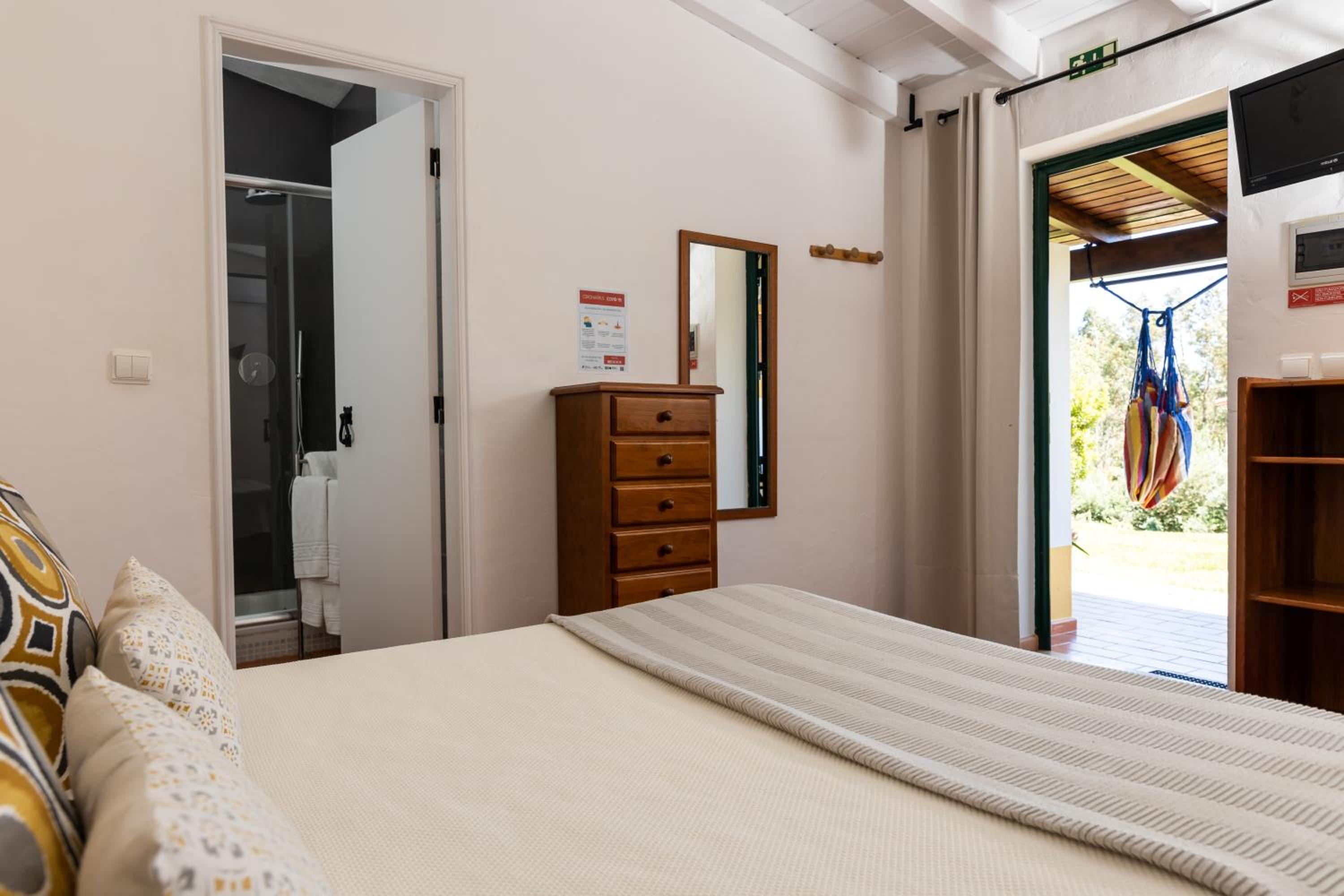 Double Room - Photo 2