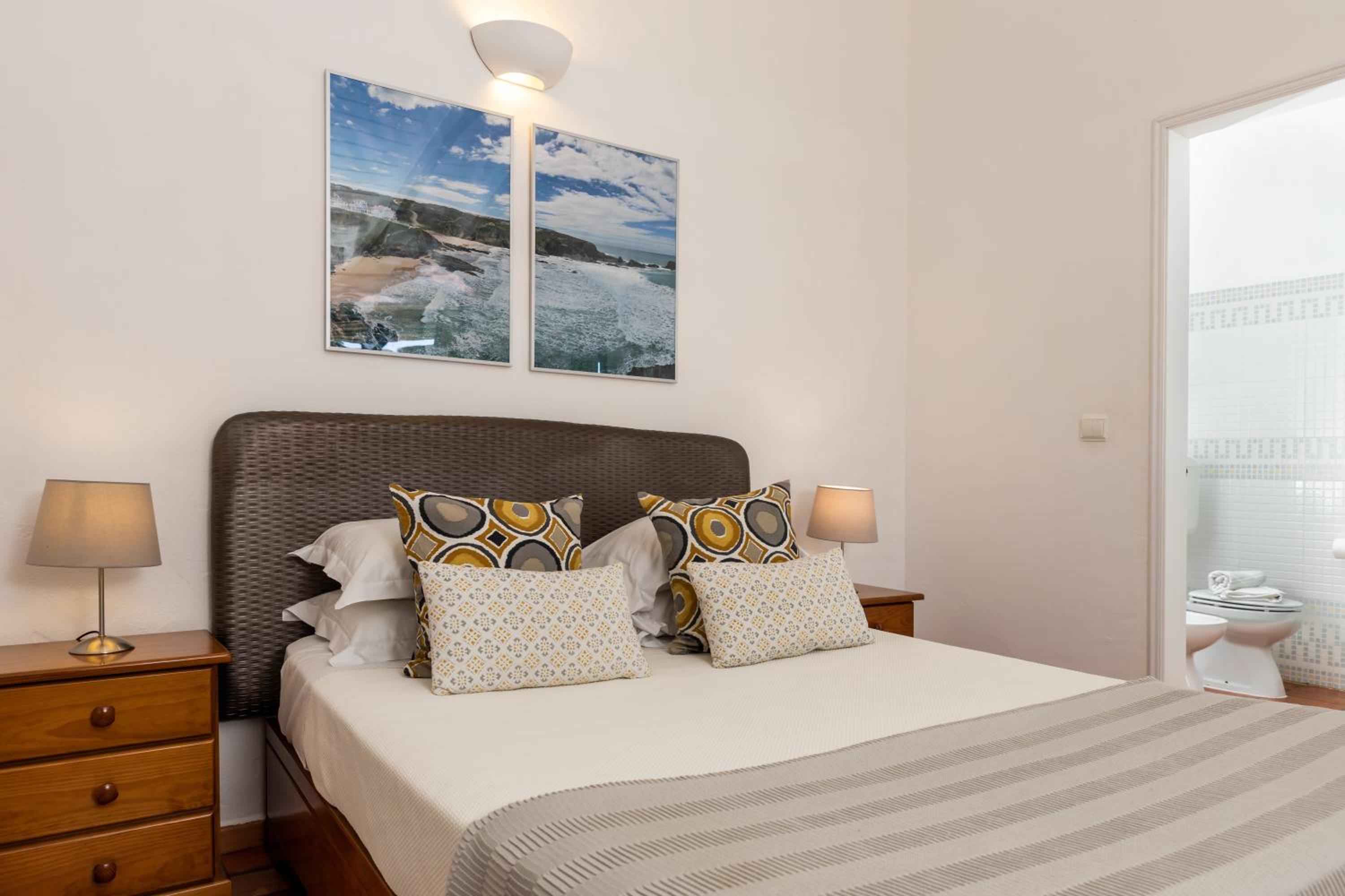 Double Room - Photo 13