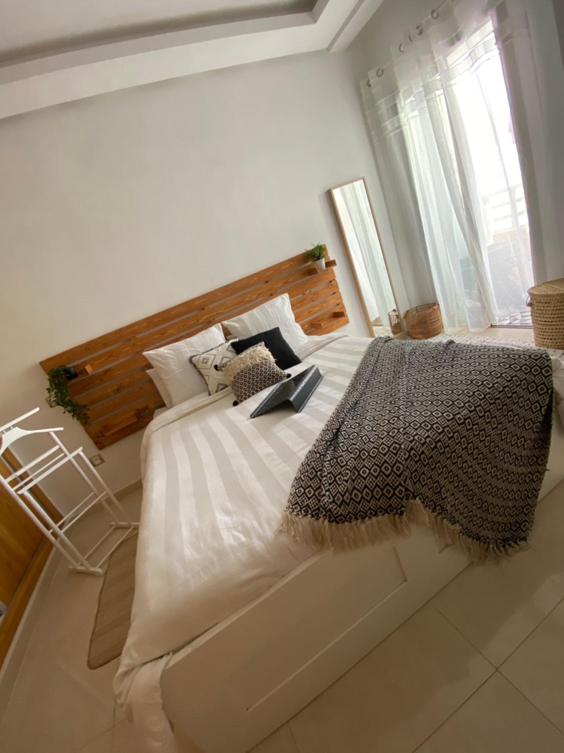 Apartment with Sea View - Photo 3