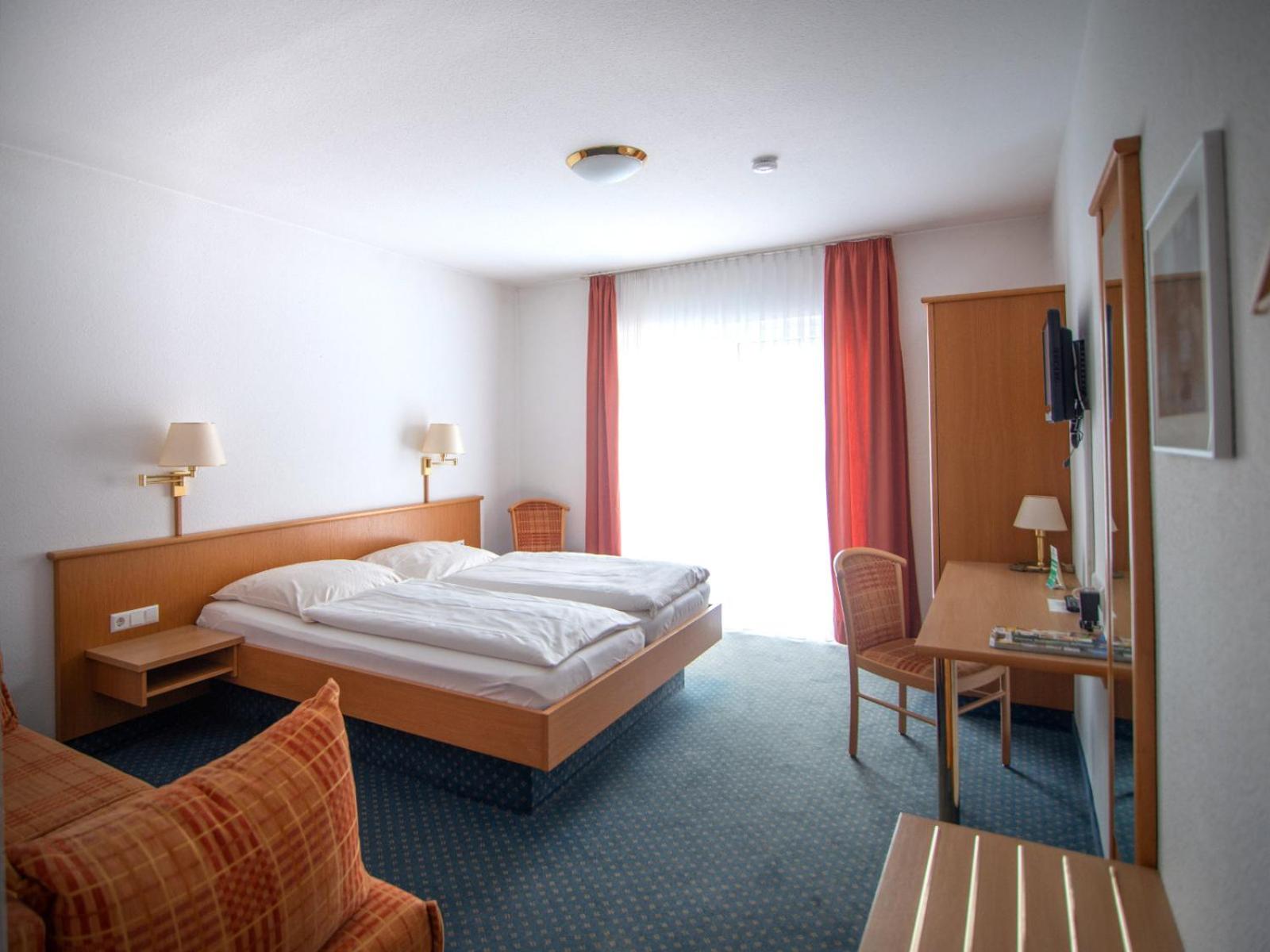 Double Room - Photo 8