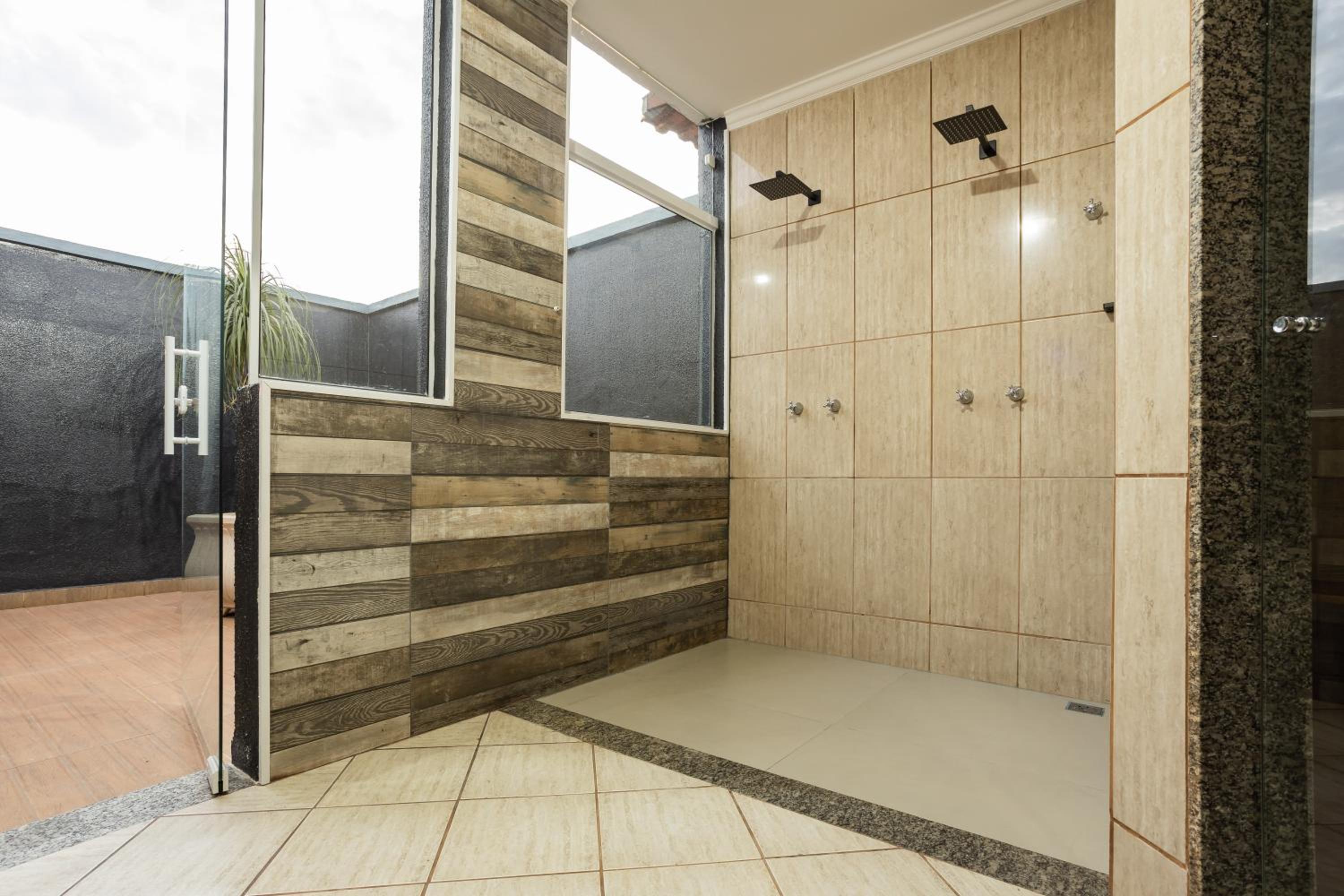 Junior Suite with Private Pool - Photo 3