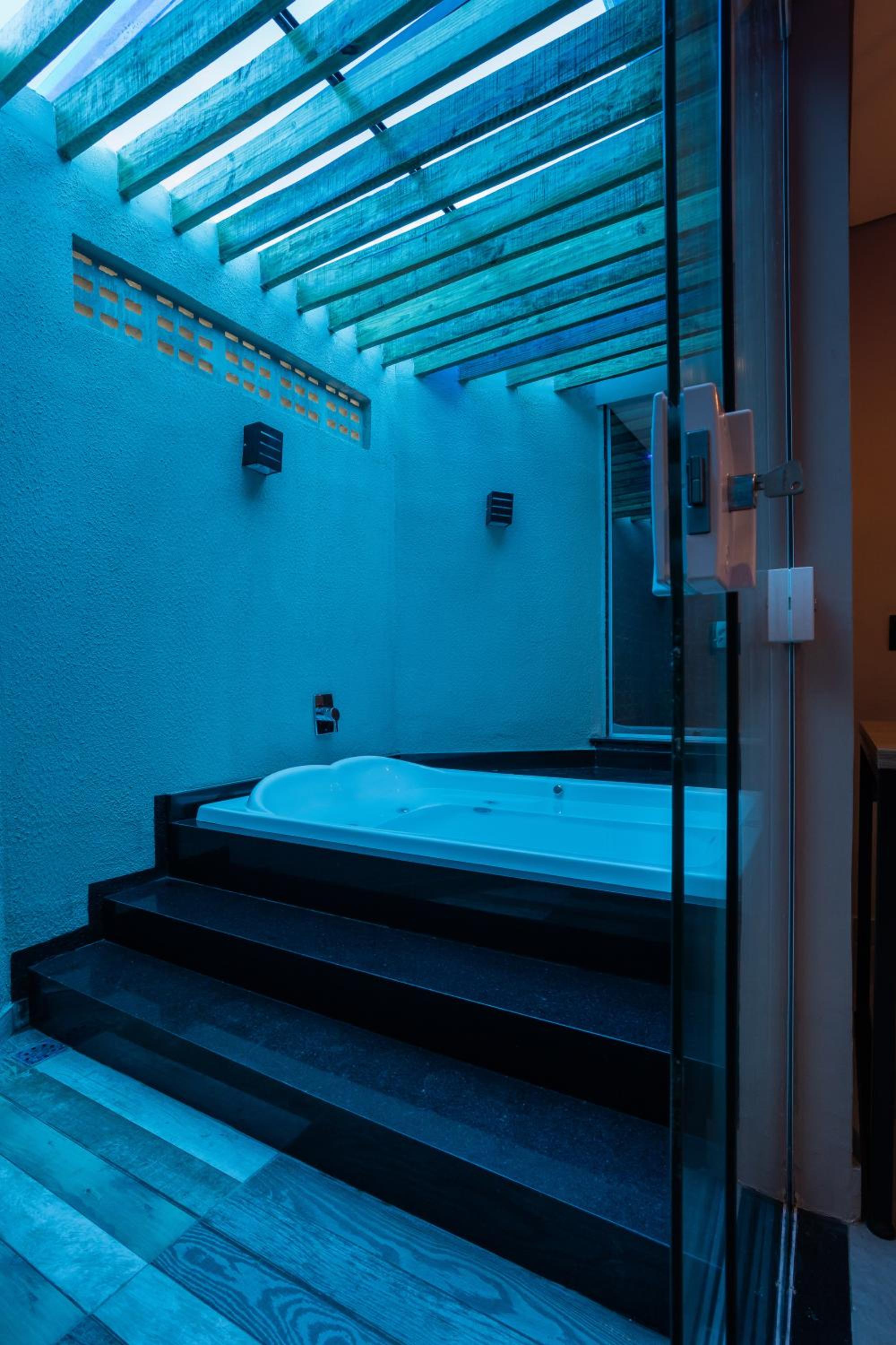 Studio with Spa Bath - Photo 6