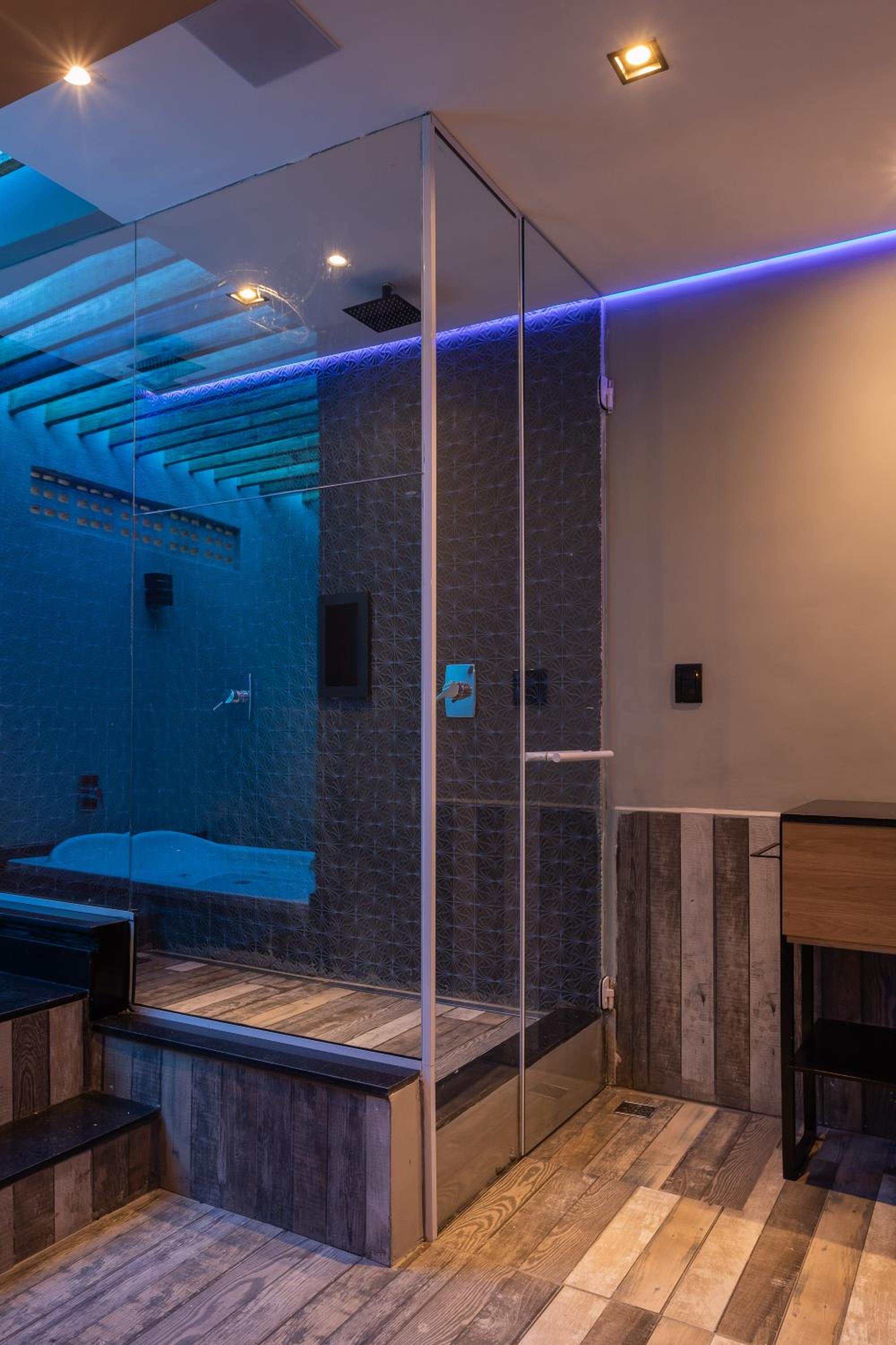 Studio with Spa Bath - Photo 2