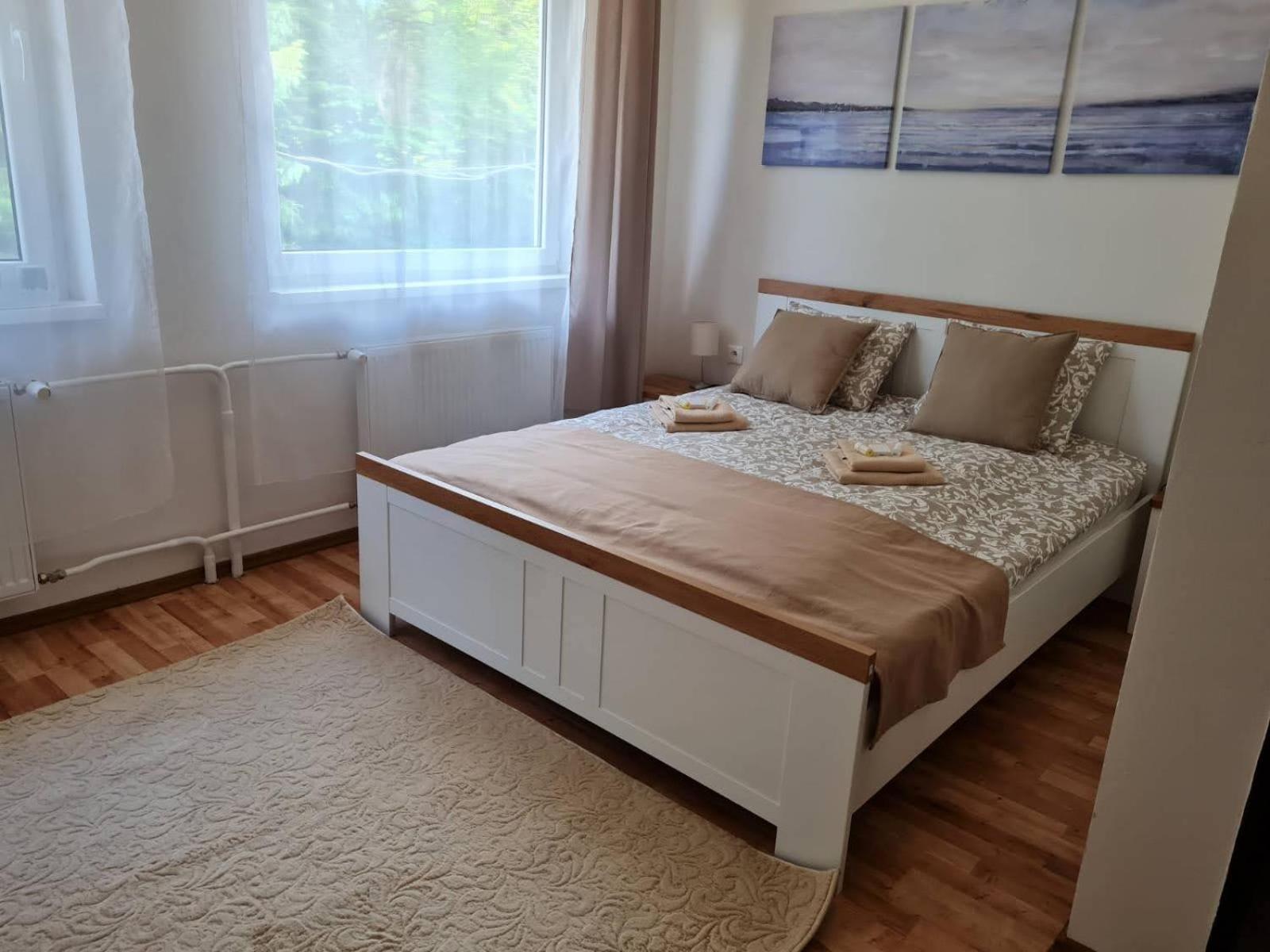 Double Room with Extra Bed - Photo 2