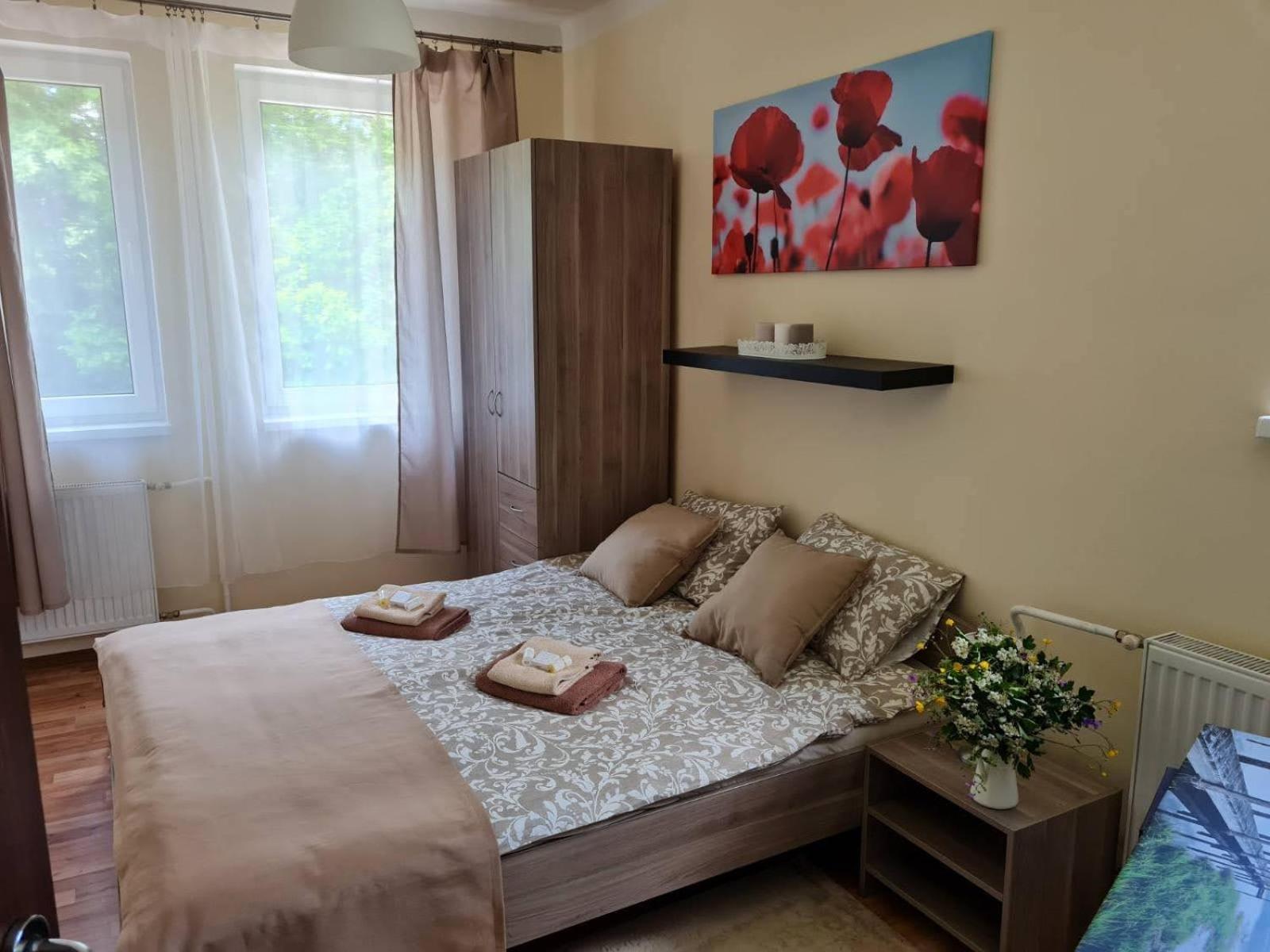 Double Room with Private Bathroom - Photo 2