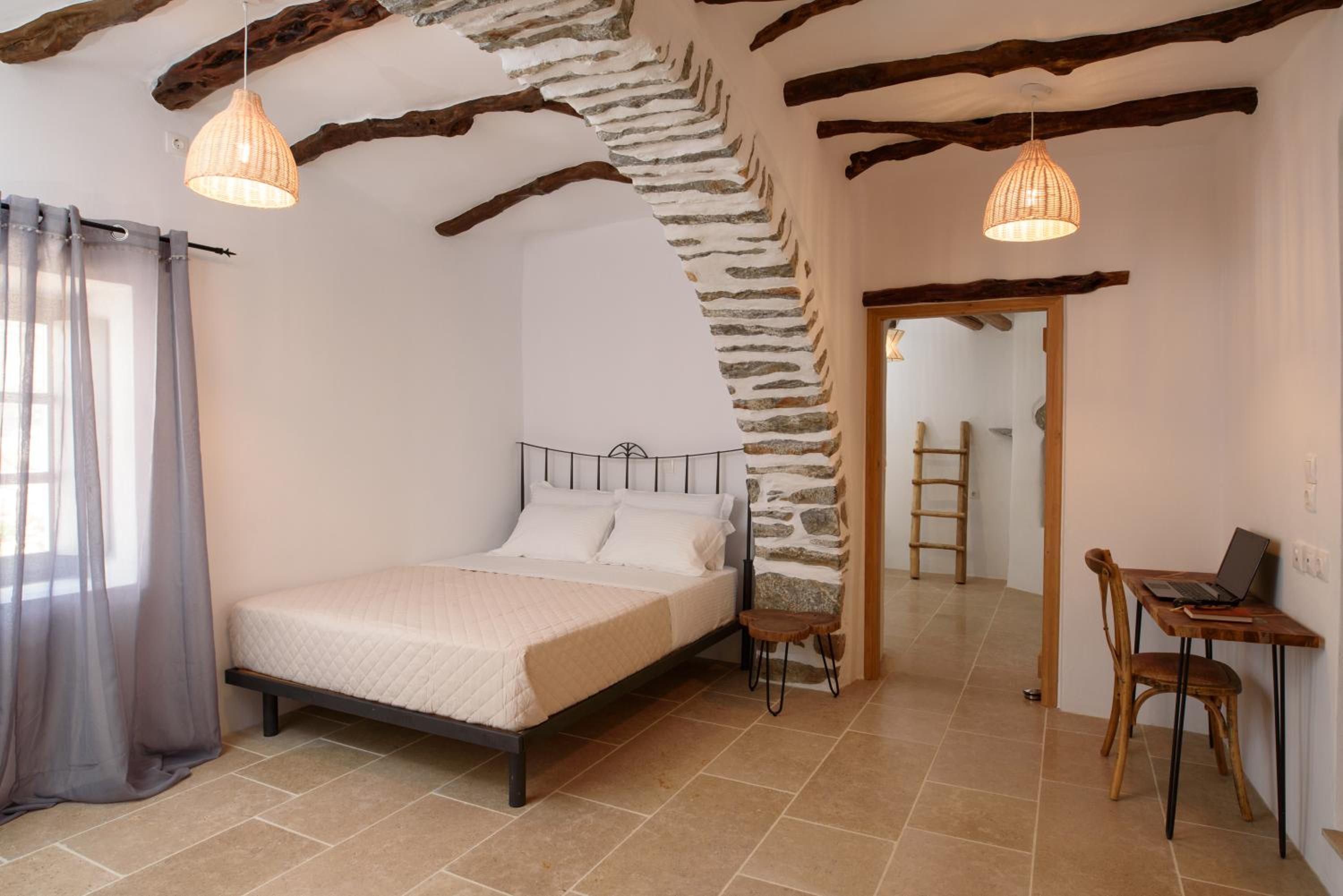 Three-Bedroom House - Photo 3