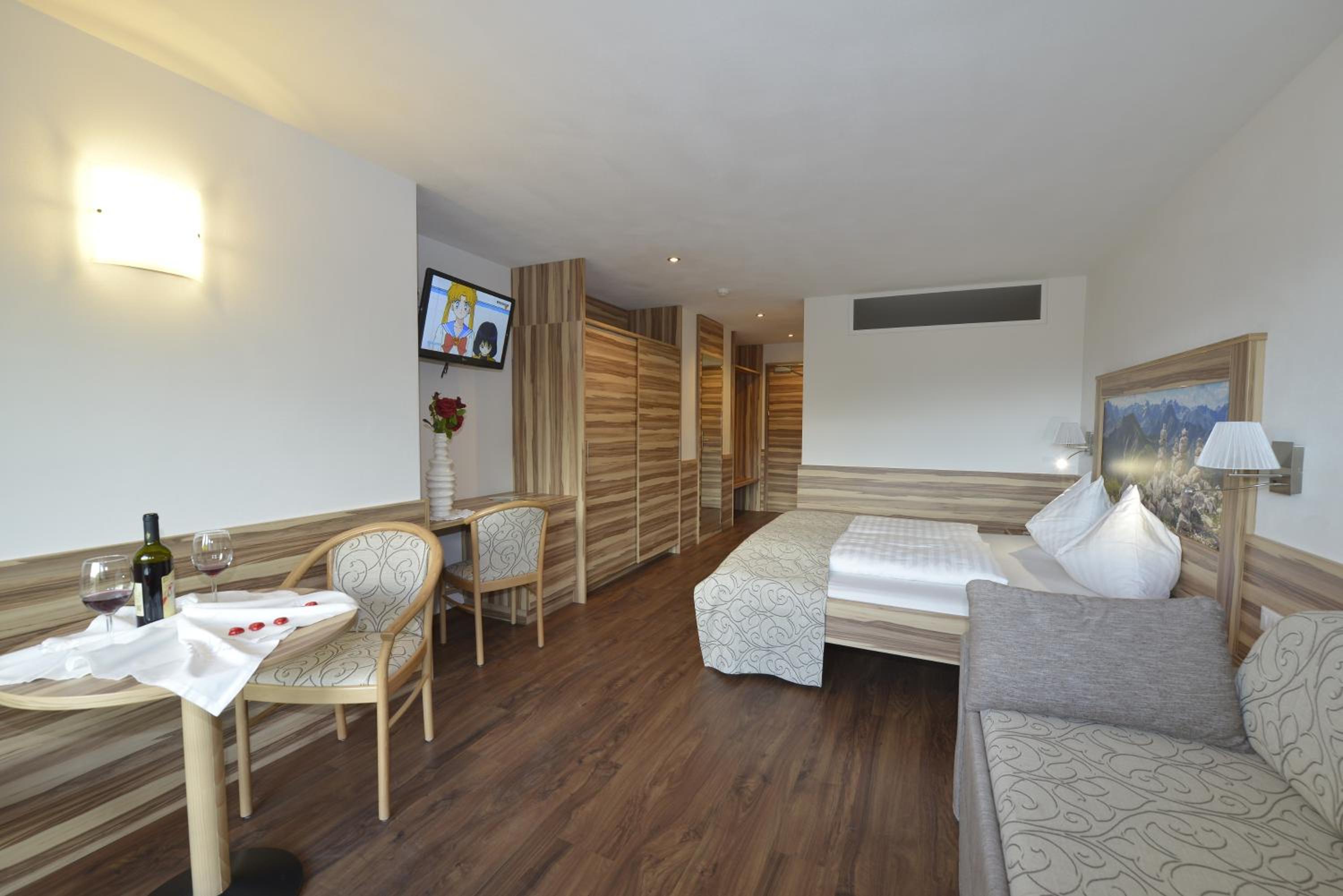 Superior Double Room with Garden View photo 2