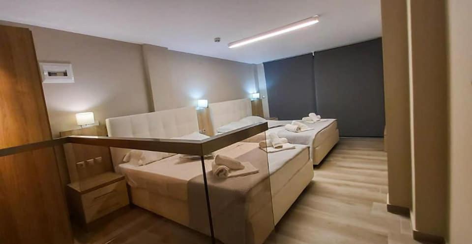 Duplex Suite - Photo 12