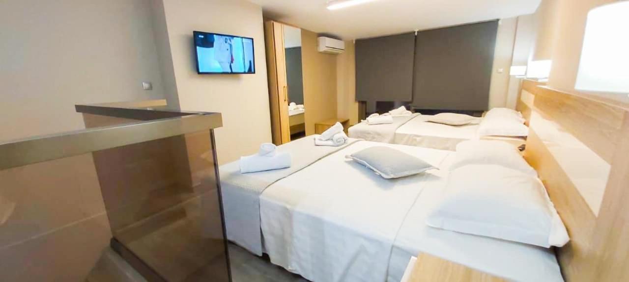 Duplex Suite - Photo 13