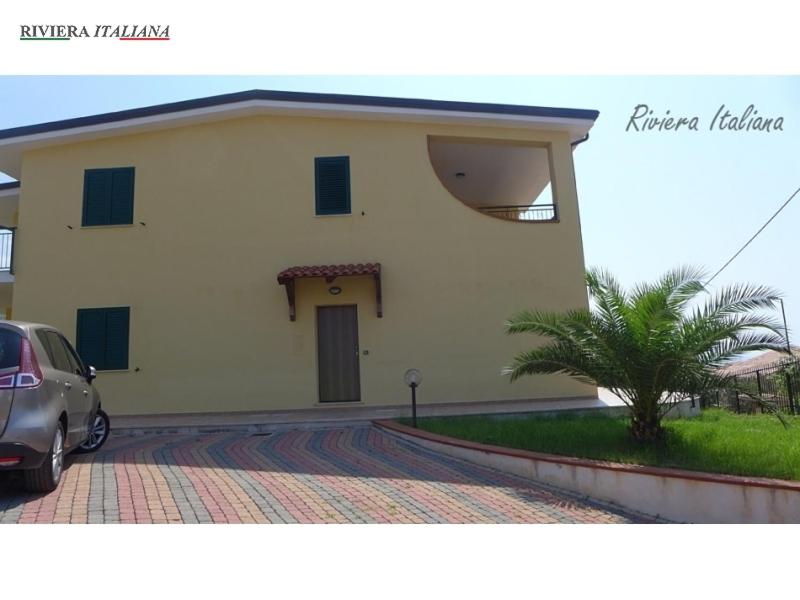 Three-Bedroom Villa photo 3