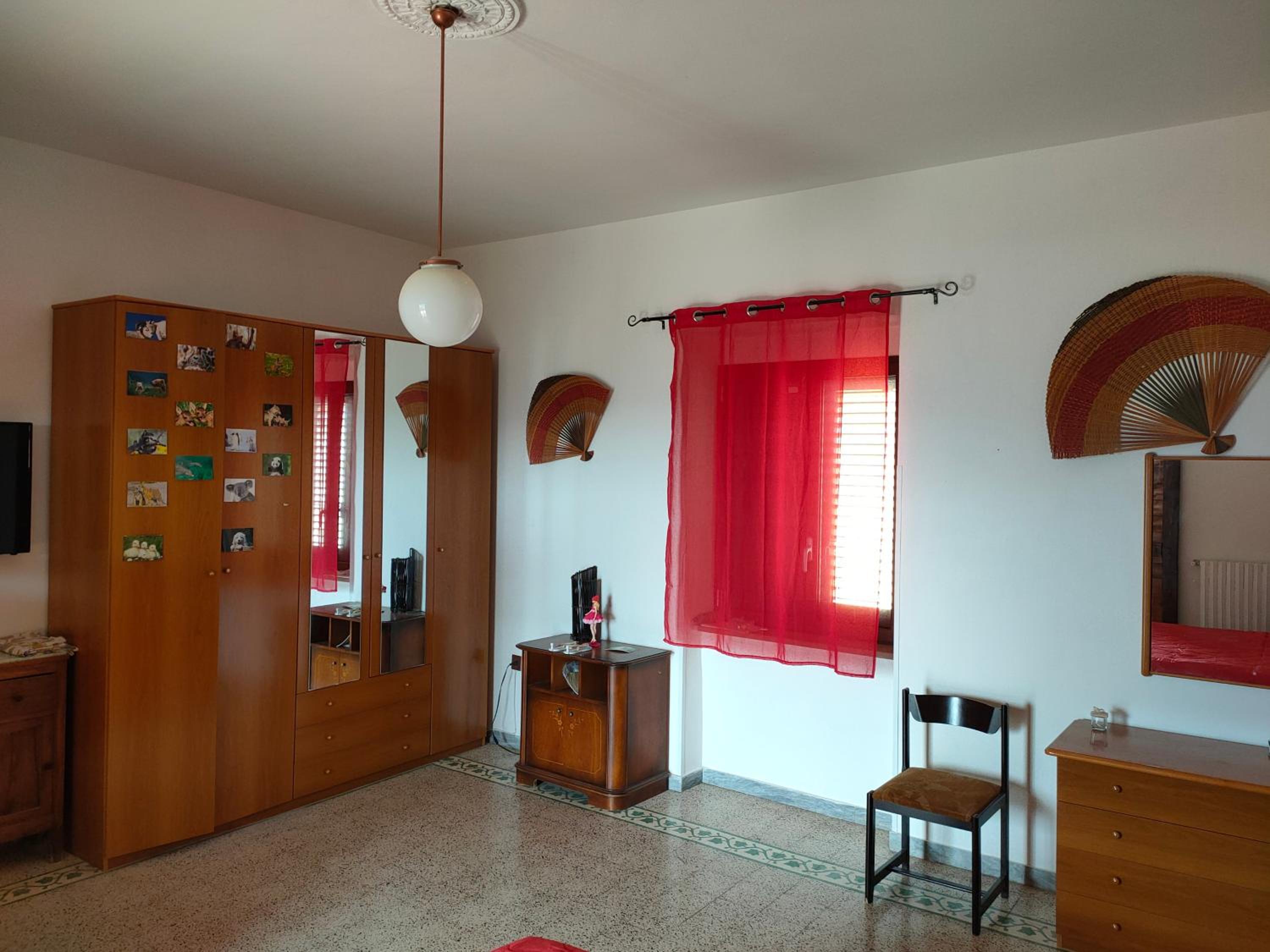 One-Bedroom Apartment - Photo 6