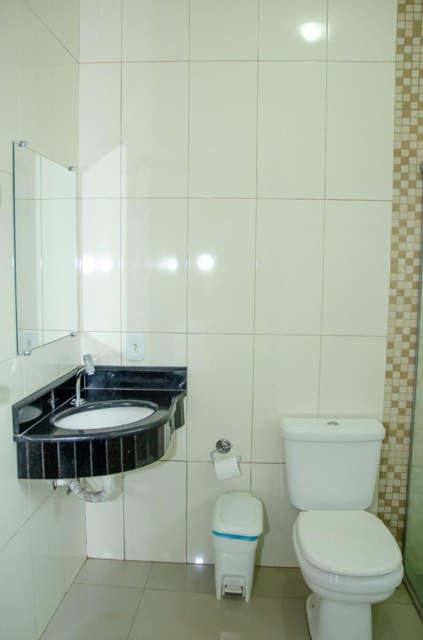 Family Room with Private Bathroom photo 3