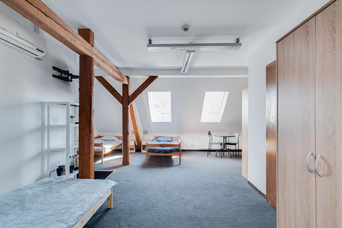 Single Bed in 6-Bed Dormitory Room photo 1