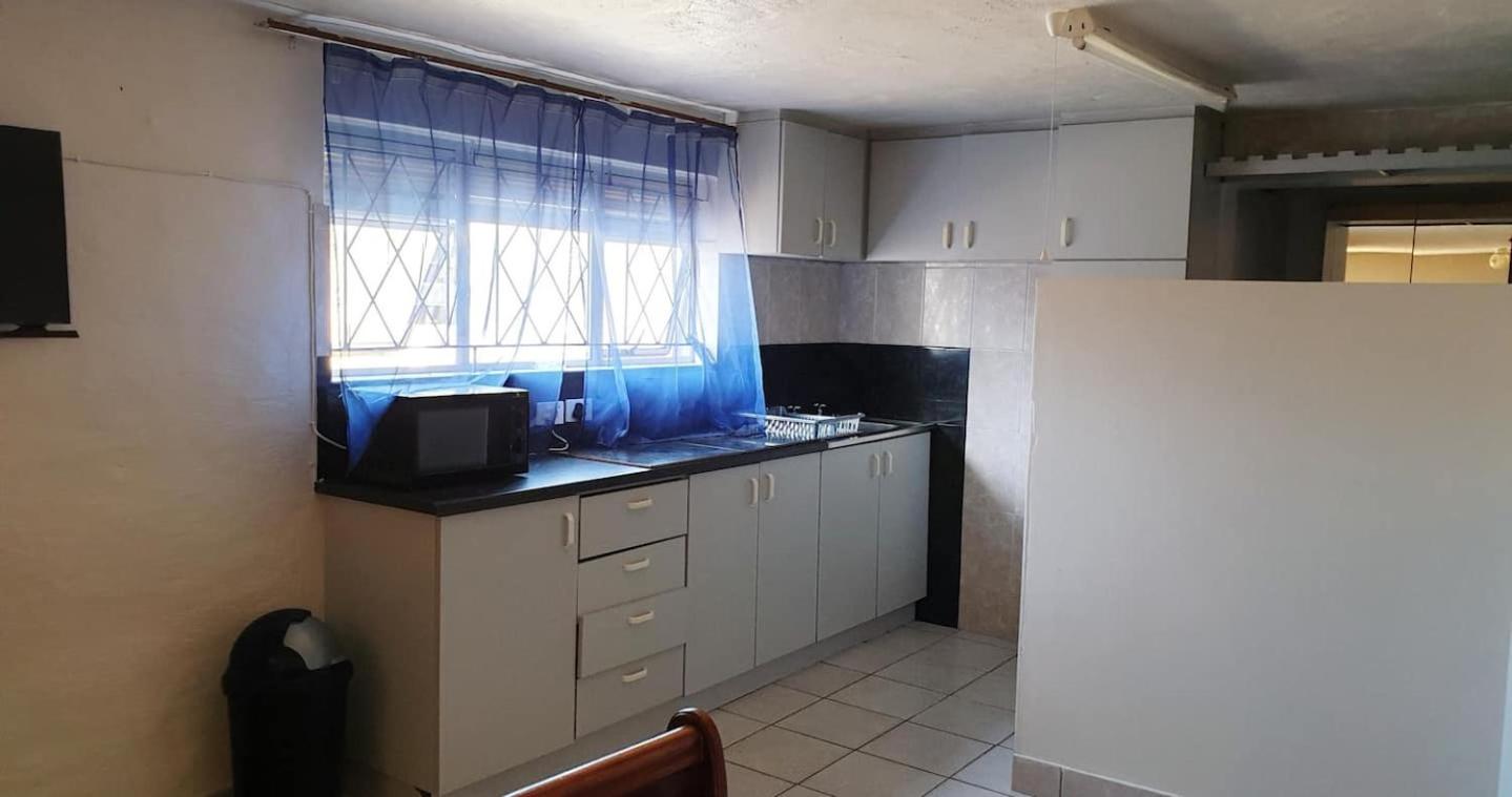 One-Bedroom House photo 2