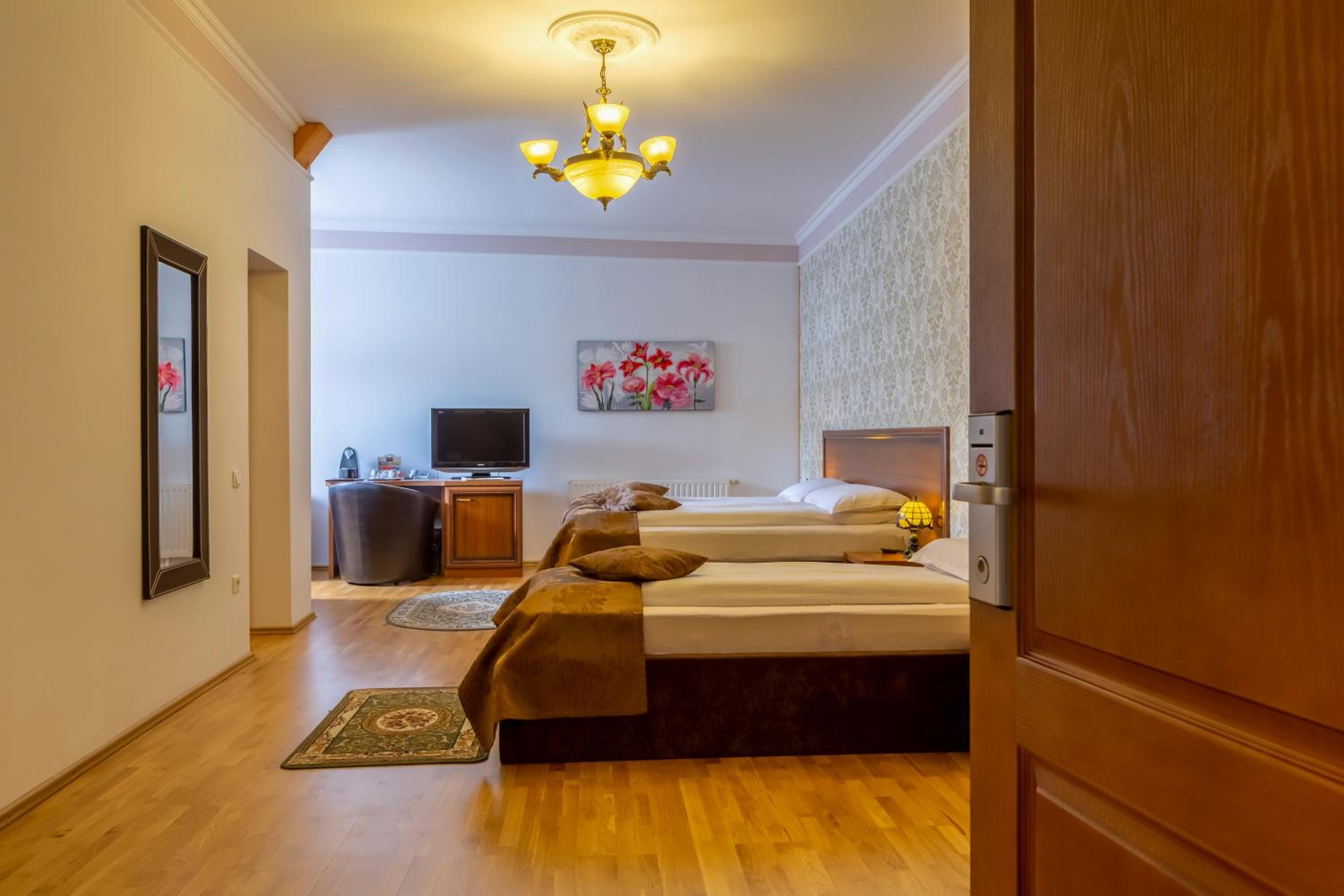 Superior Triple Room photo 2