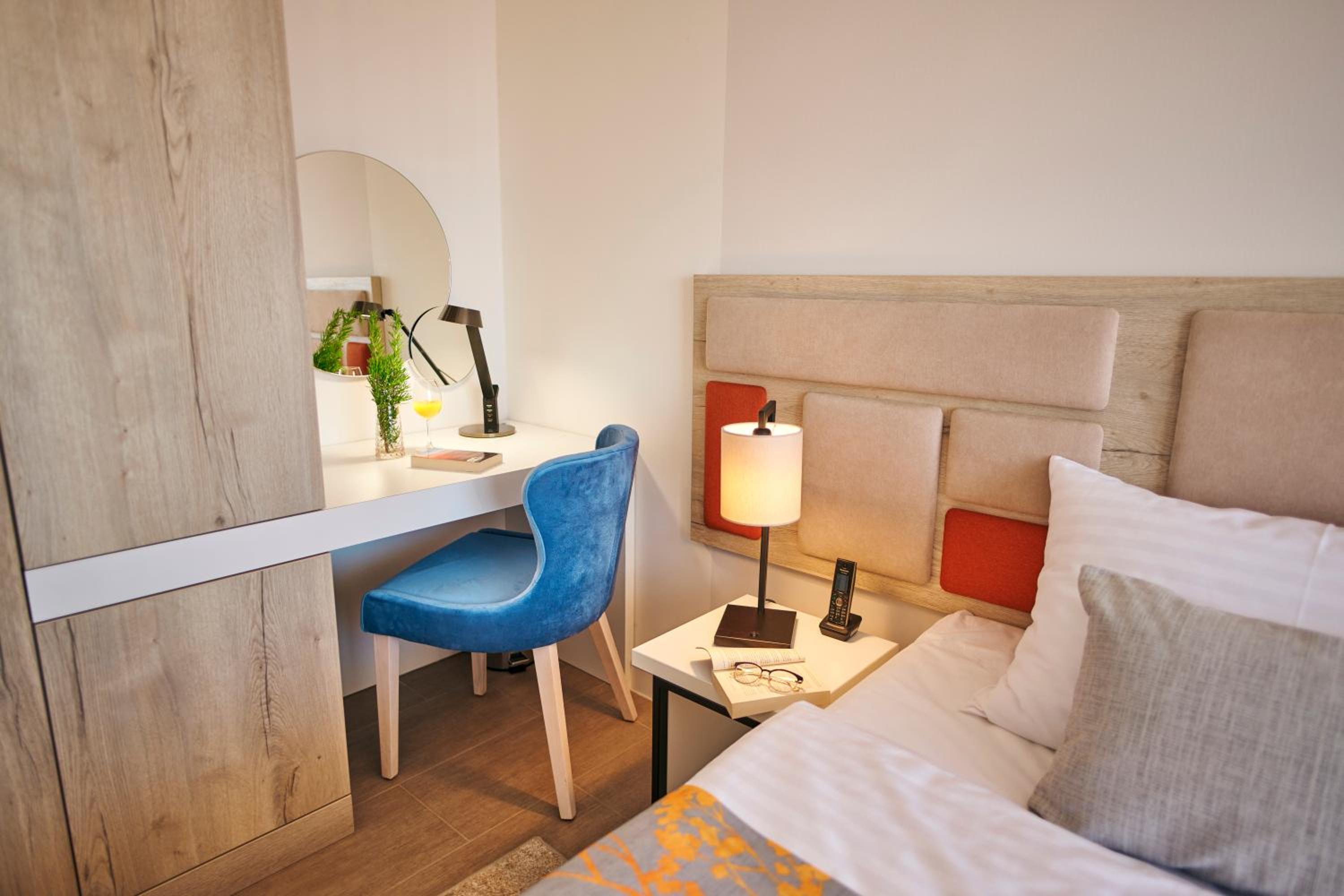 One-Bedroom Apartment with Balcony - Photo 5