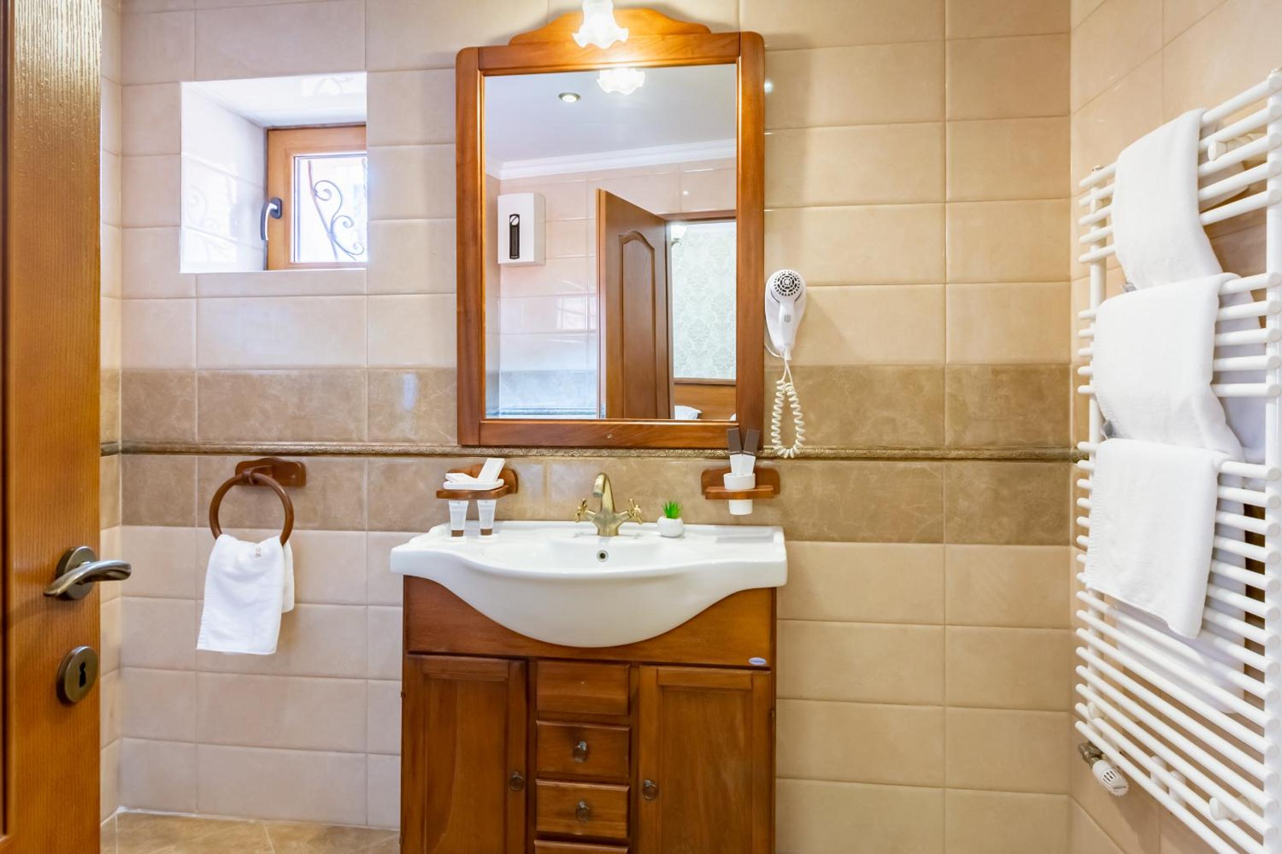 Superior Double Or Twin Room photo 3