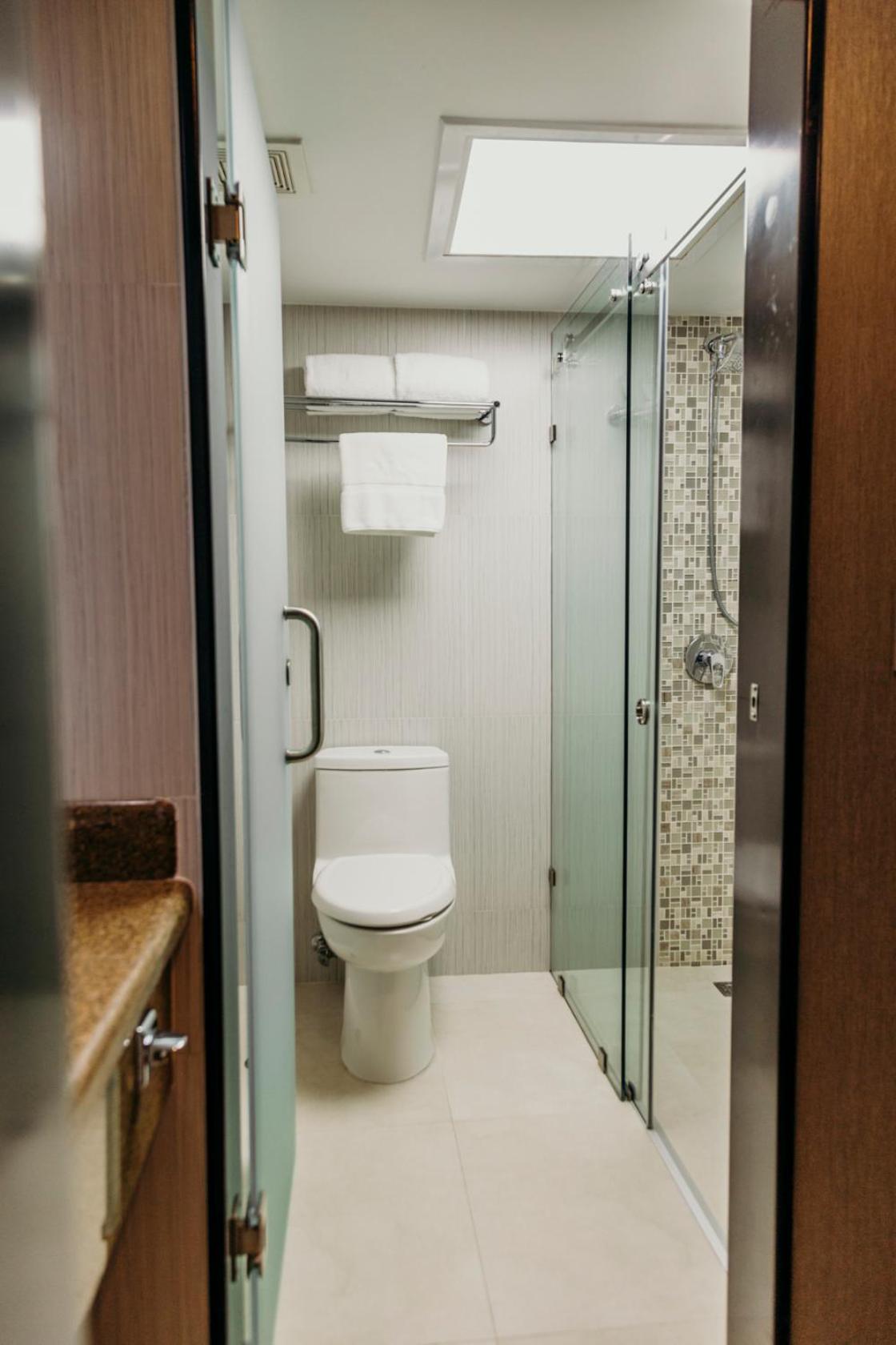 Superior King Room - Photo 7