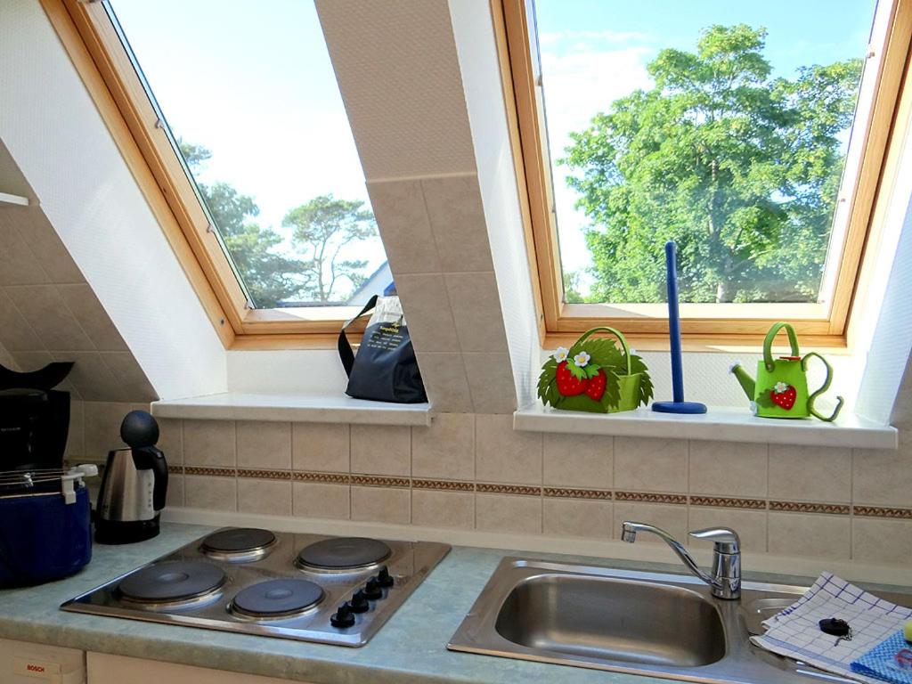 One-Bedroom Apartment with Balcony photo 2