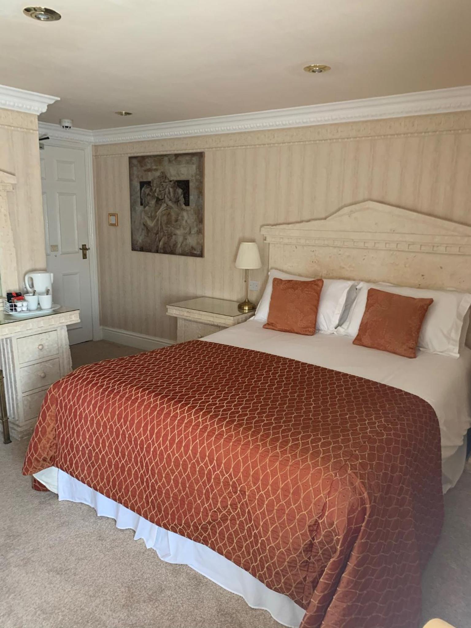 Superior King Room - Photo 8