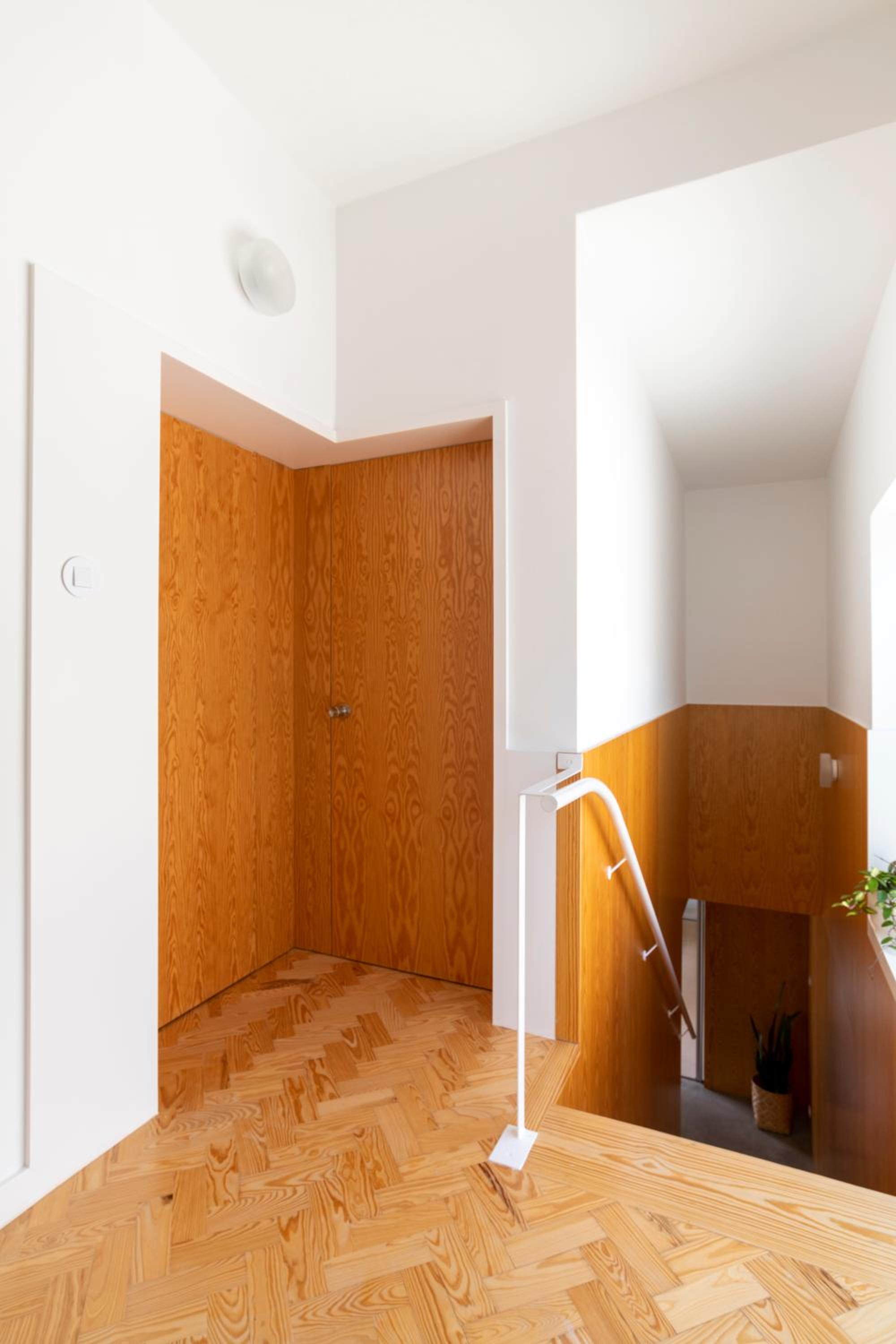 Family Room - Photo 7
