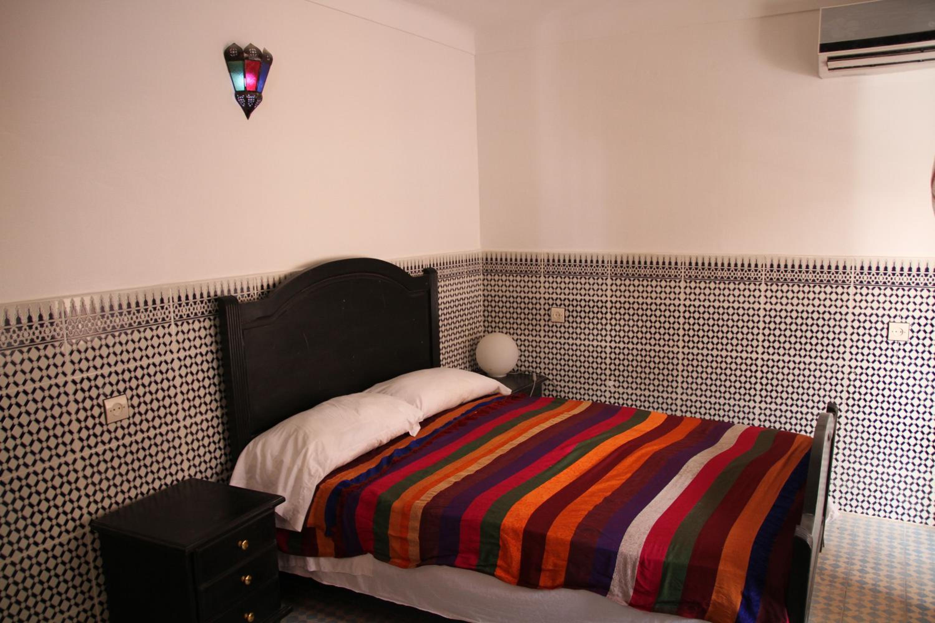Standard Double Room - Photo 8