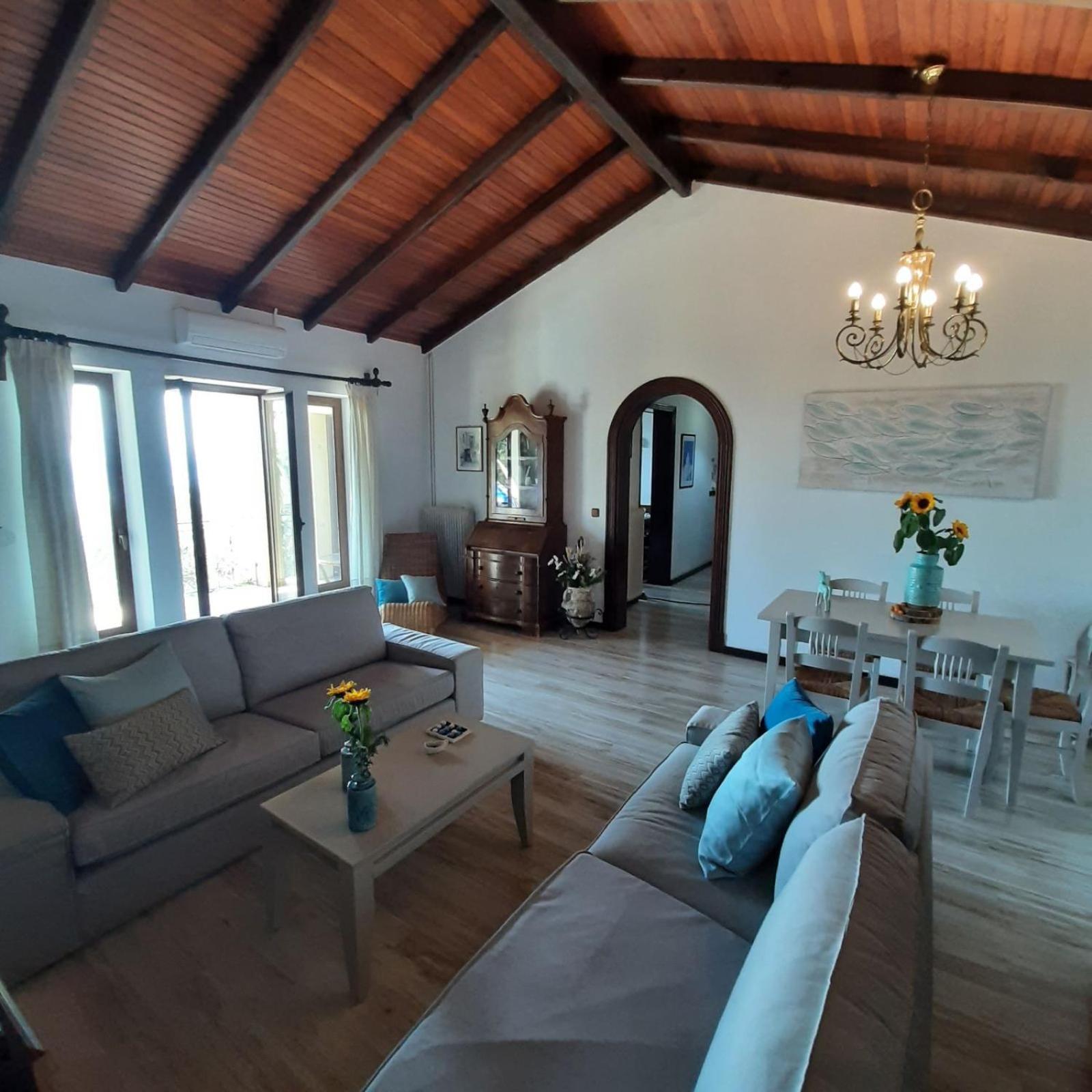 Villa photo 3