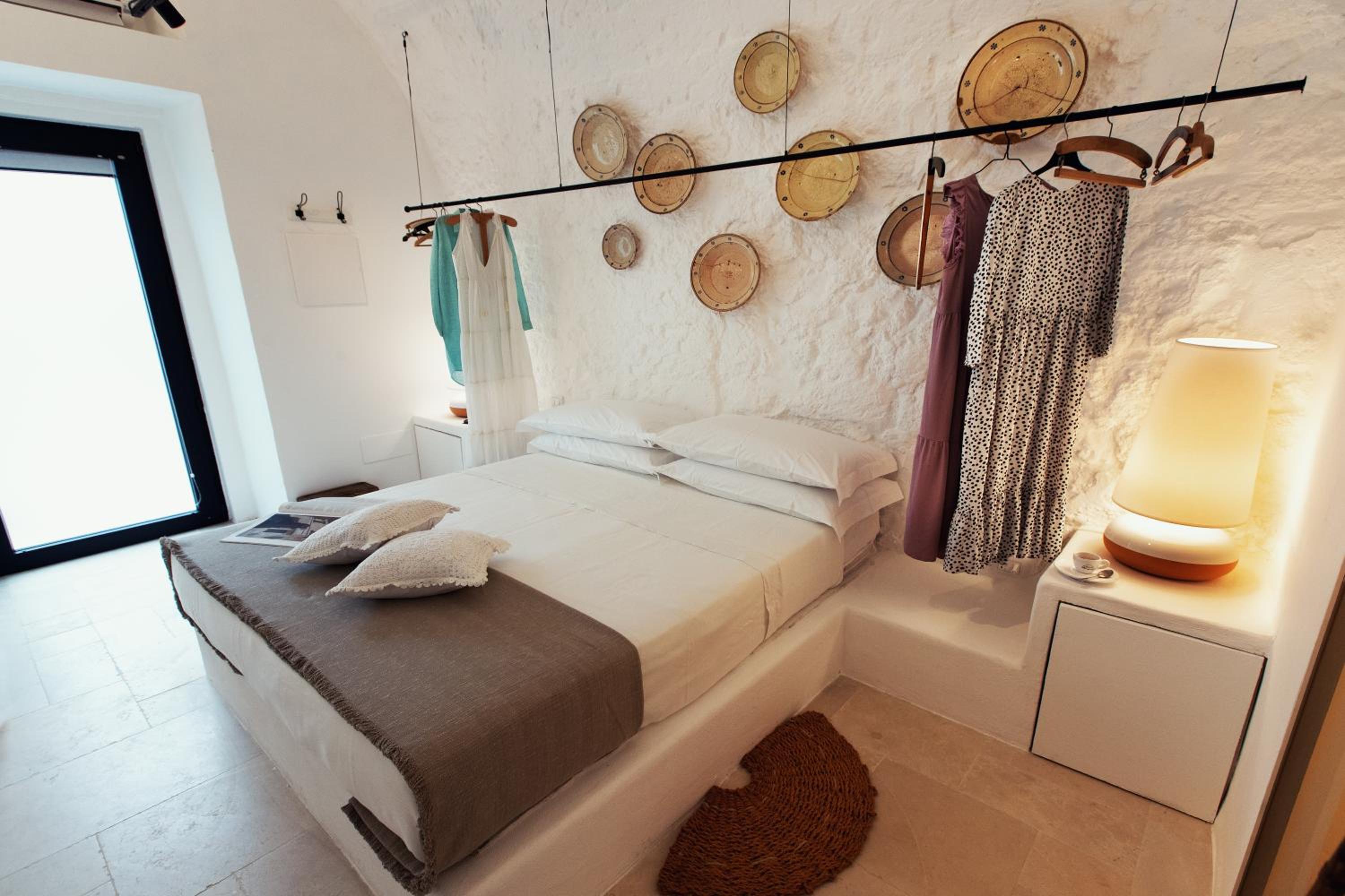 Deluxe Double Room with Bath - Photo 1