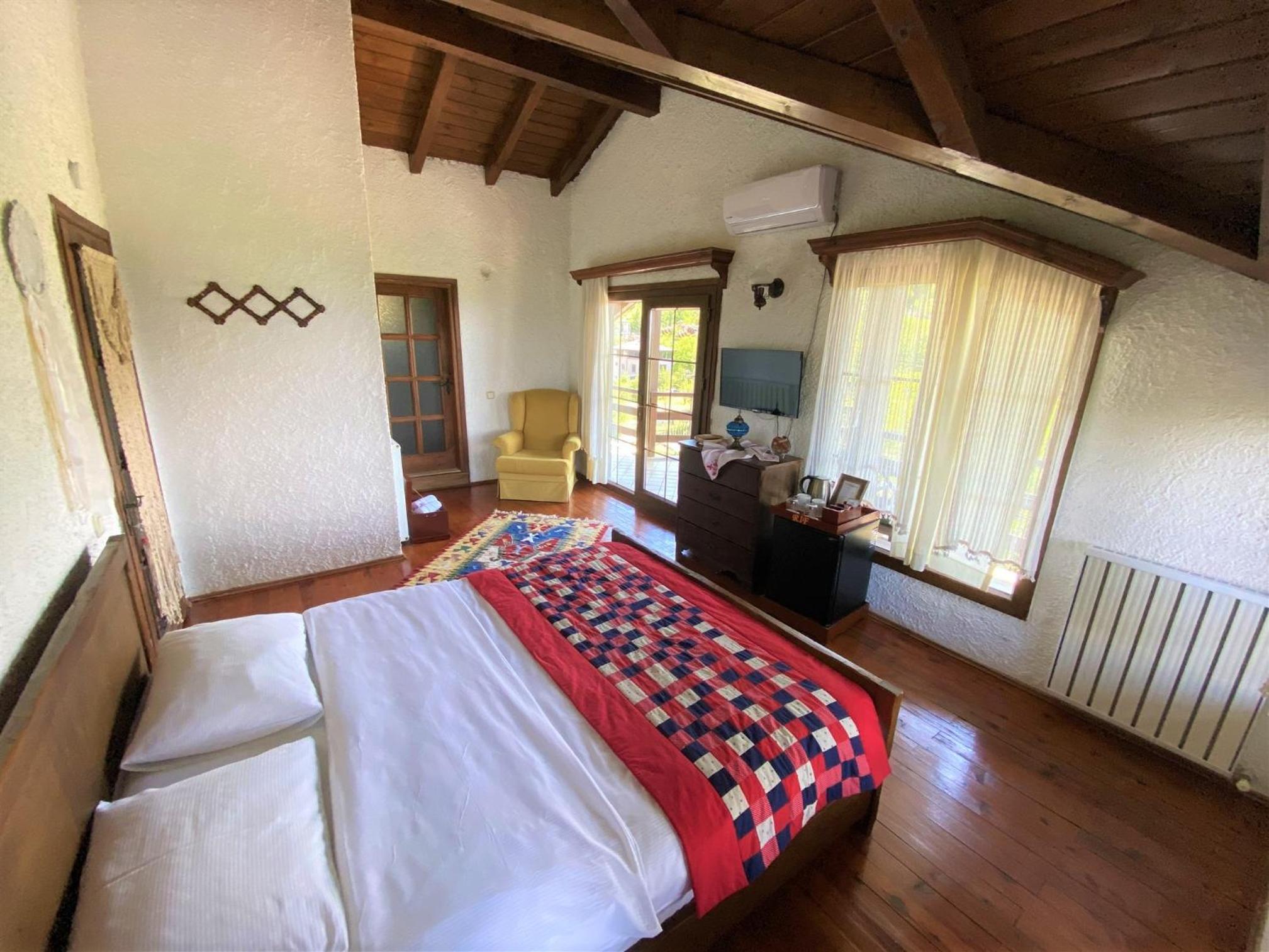 Superior King Room photo 3