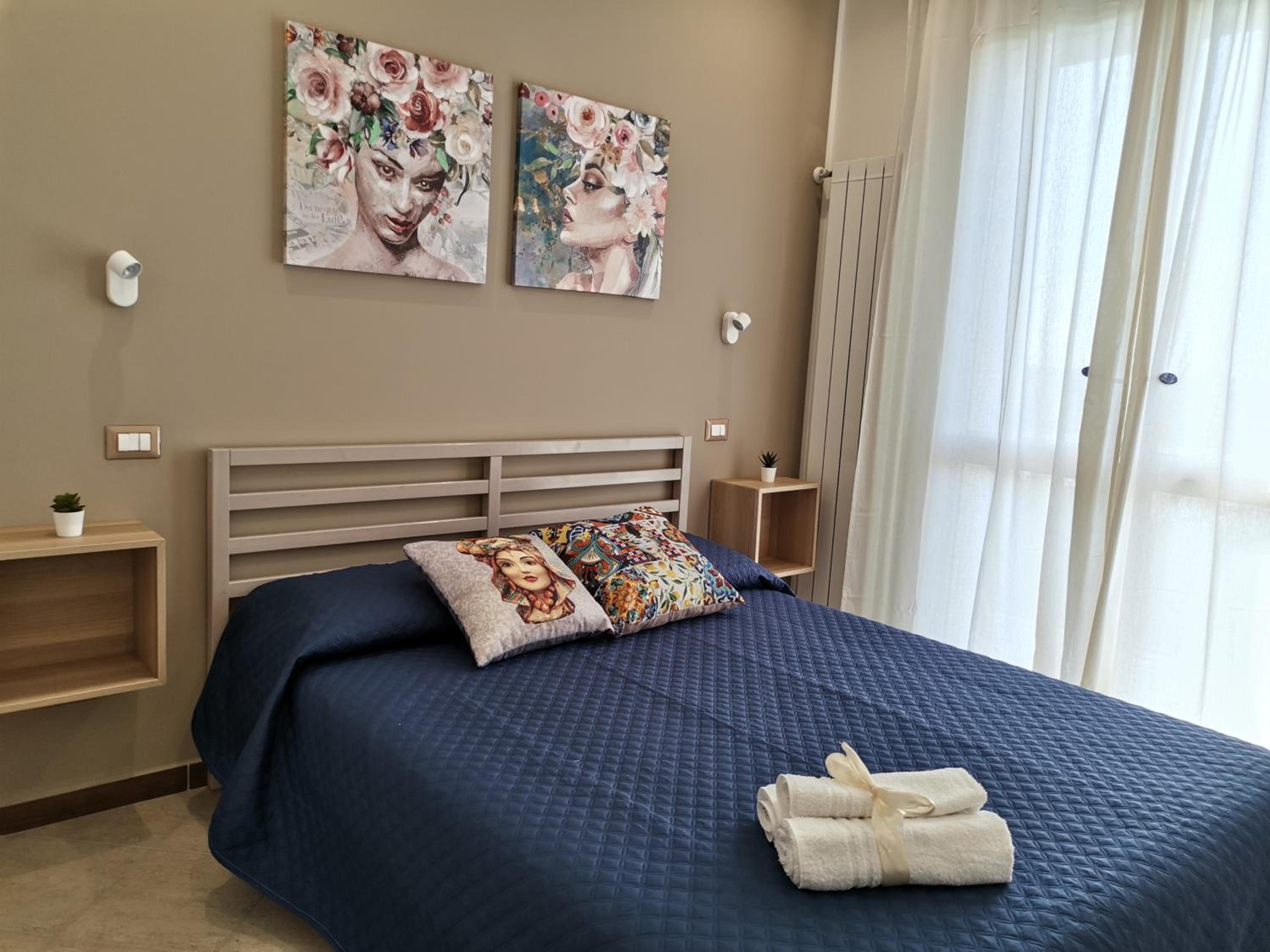 Double Room with Balcony and Sea View - Photo 5
