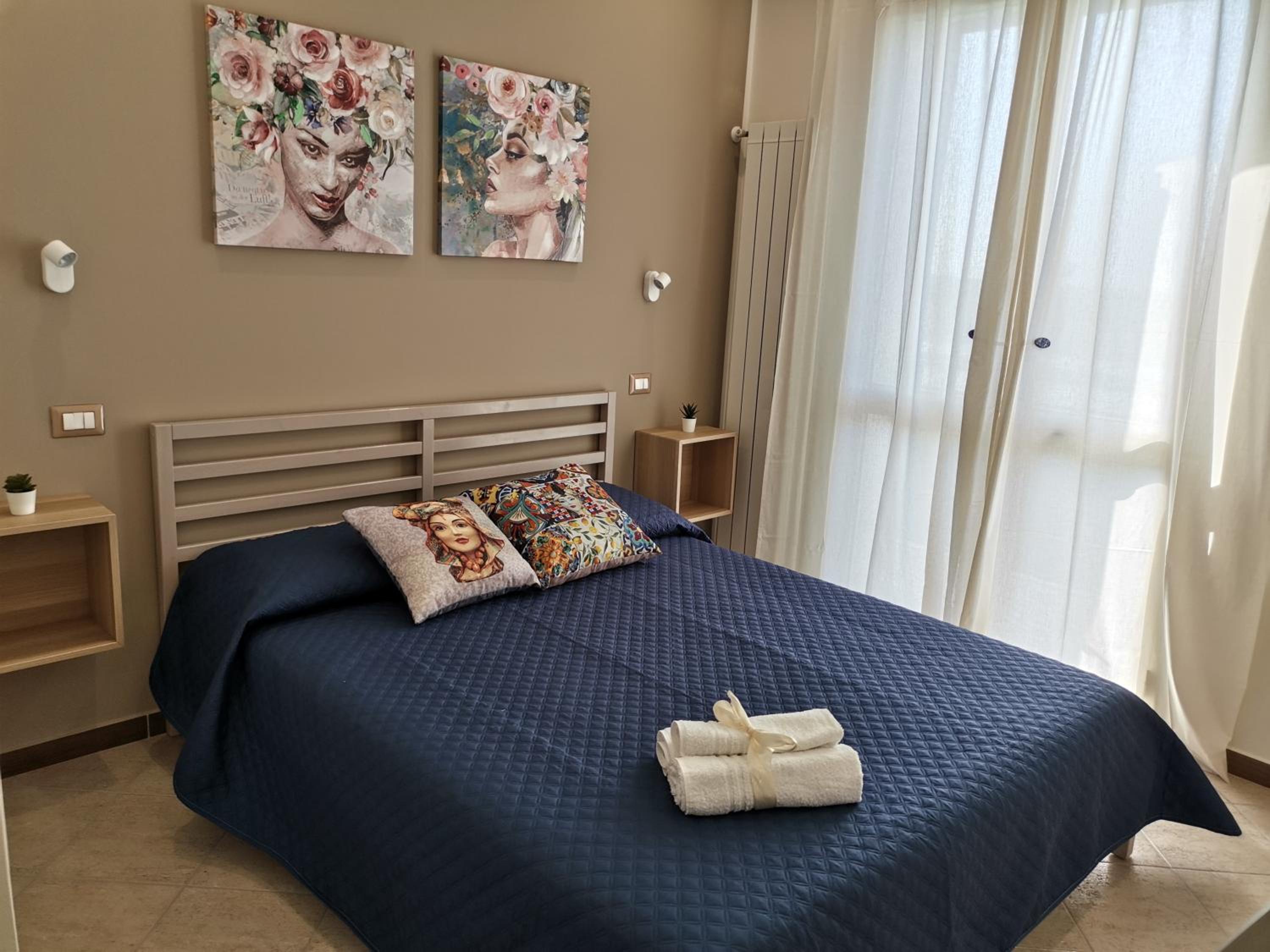 Double Room with Balcony and Sea View - Photo 1