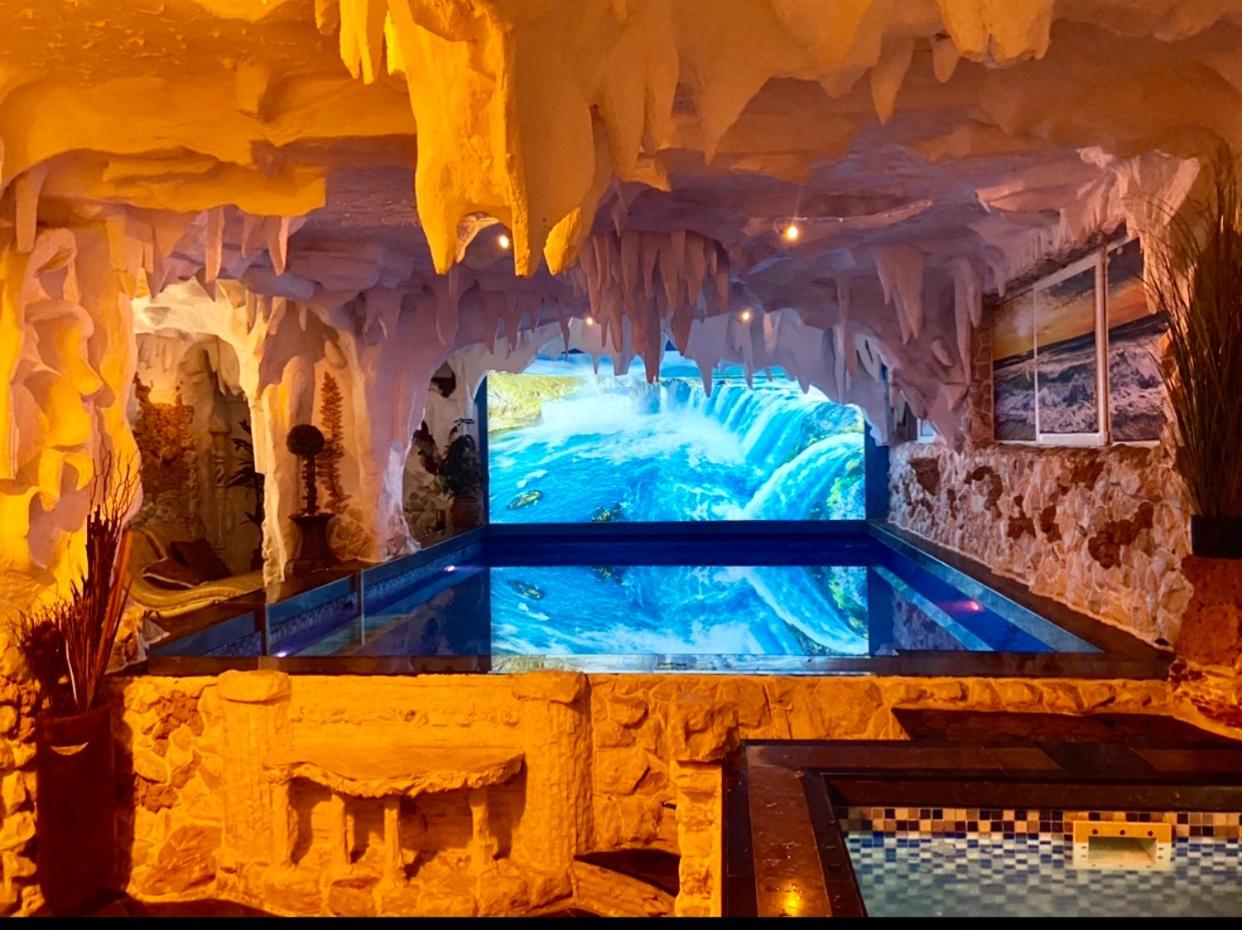 Suite with Private Pool photo 1