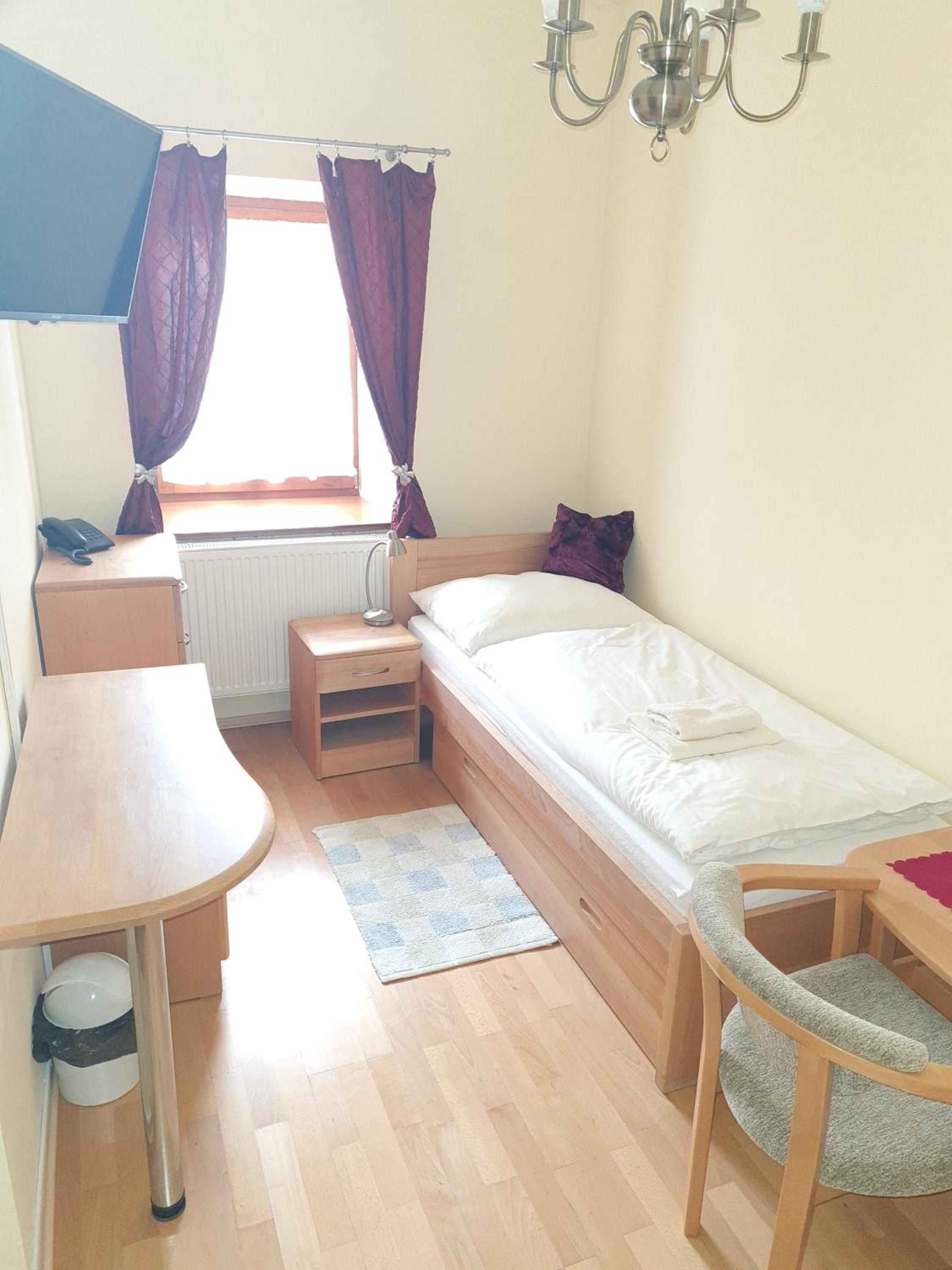 Double or Twin Room with Bathroom photo 2