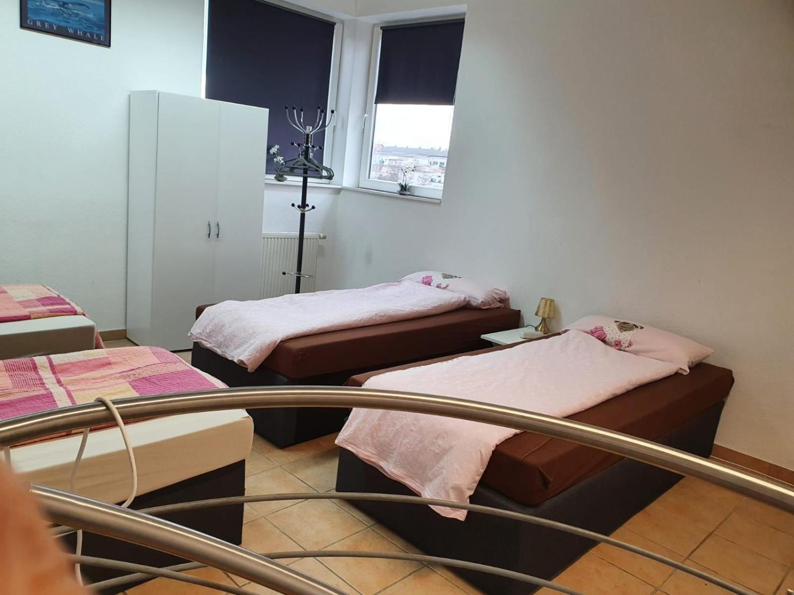 Two-Bedroom Apartment with Balcony - Photo 9