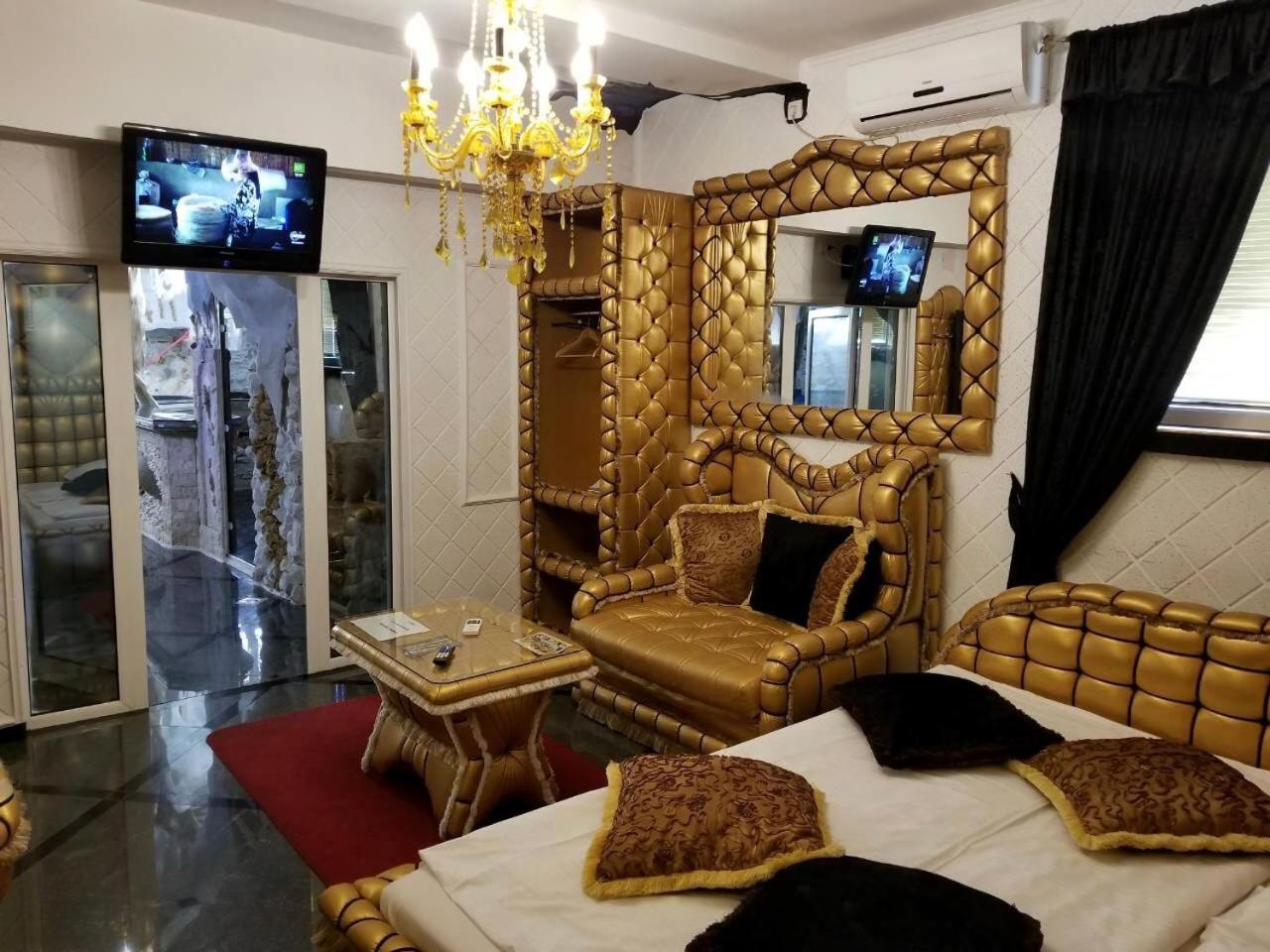 Suite with Private Pool photo 3