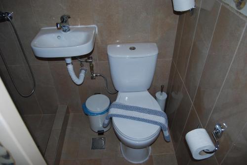 Double Room - Photo 2