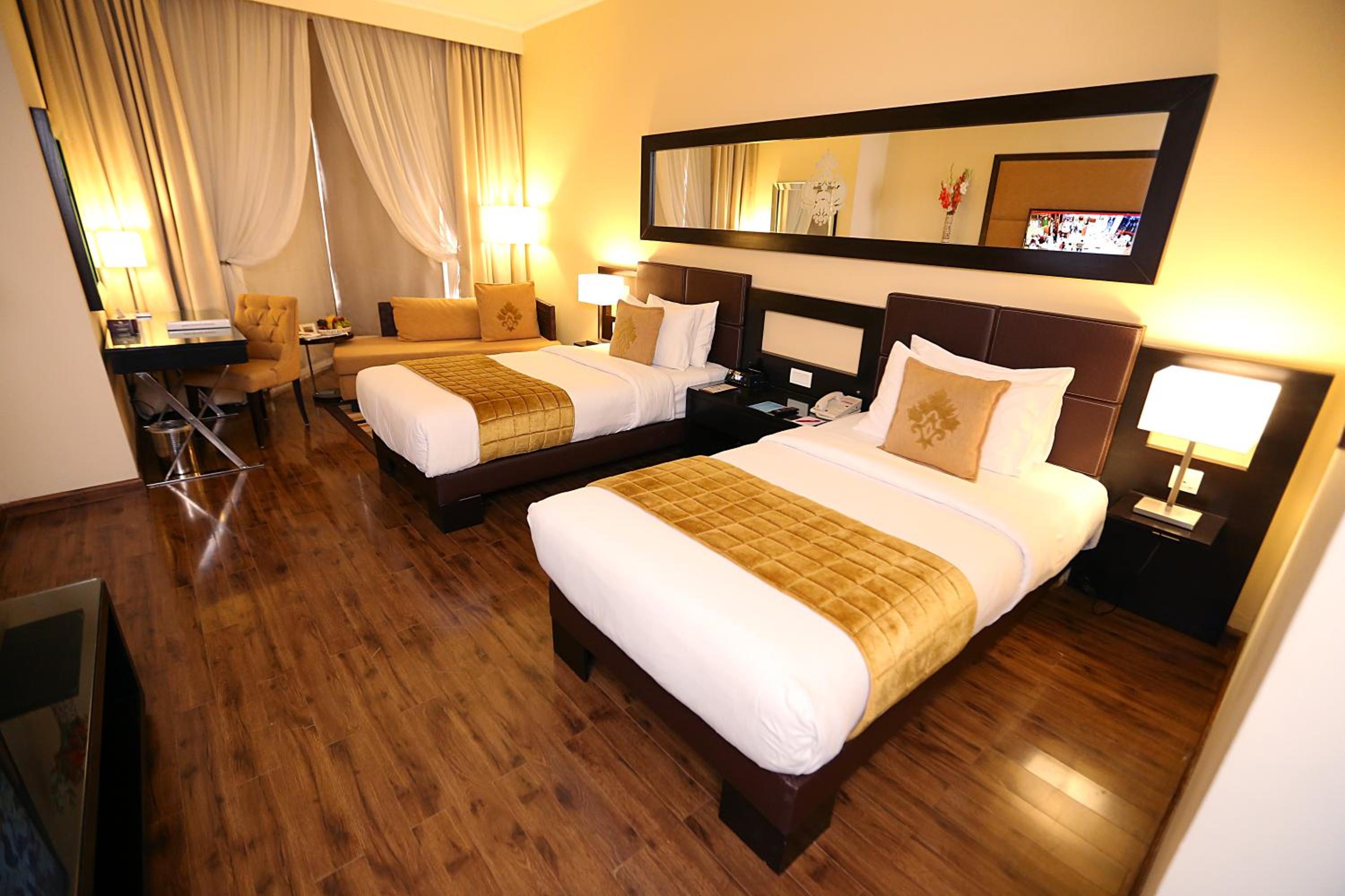 Twin Room - Non-Smoking photo 3