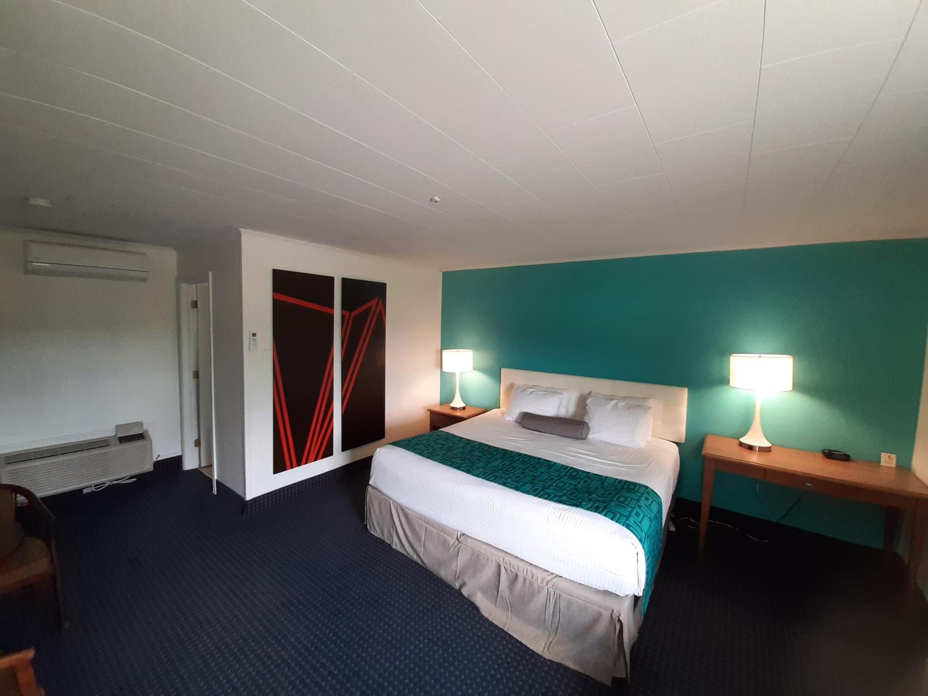 King Room - Non-Smoking - Photo 1