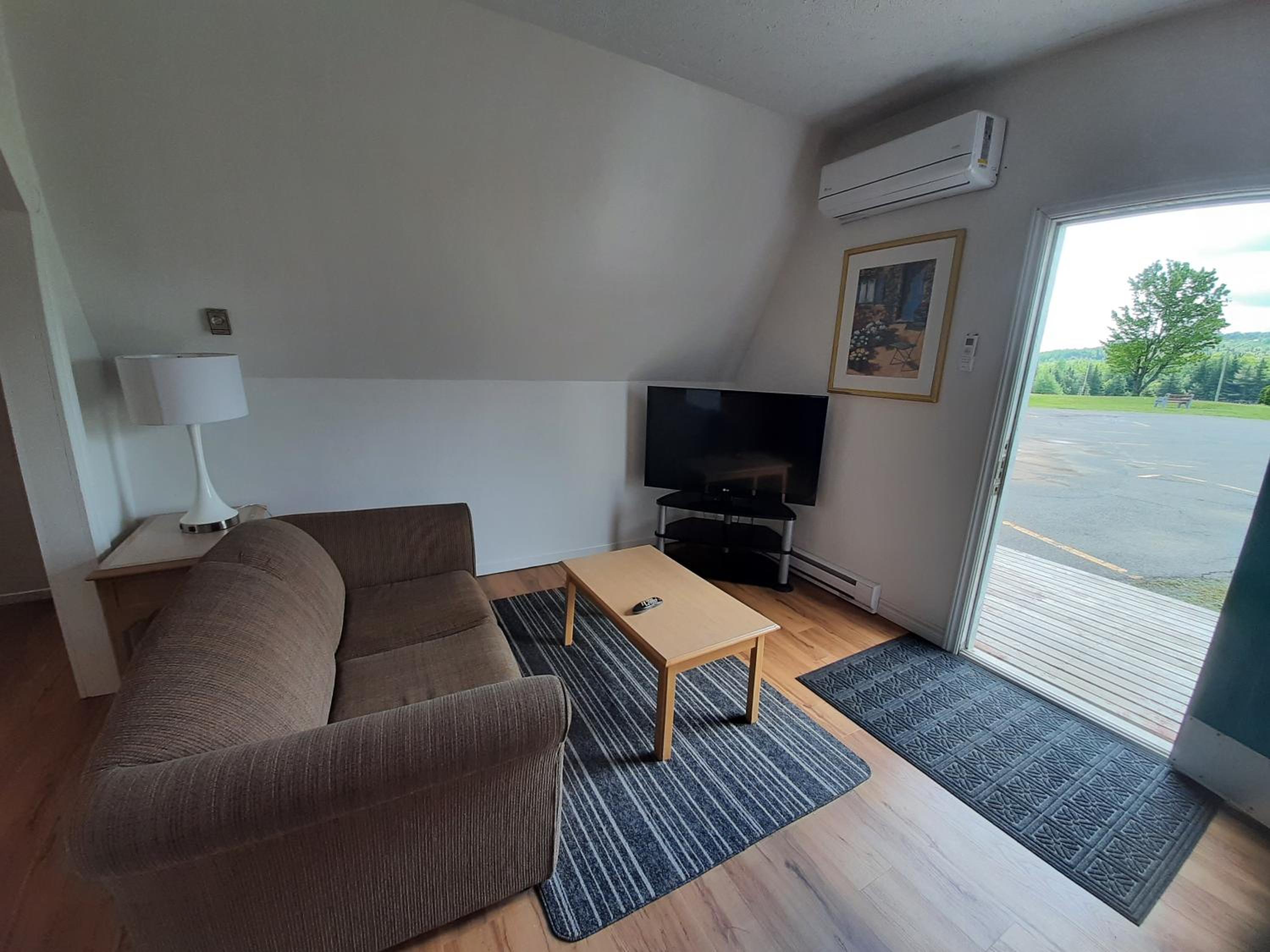 Studio Suite with Two Queen Beds - Non-Smoking - Photo 5