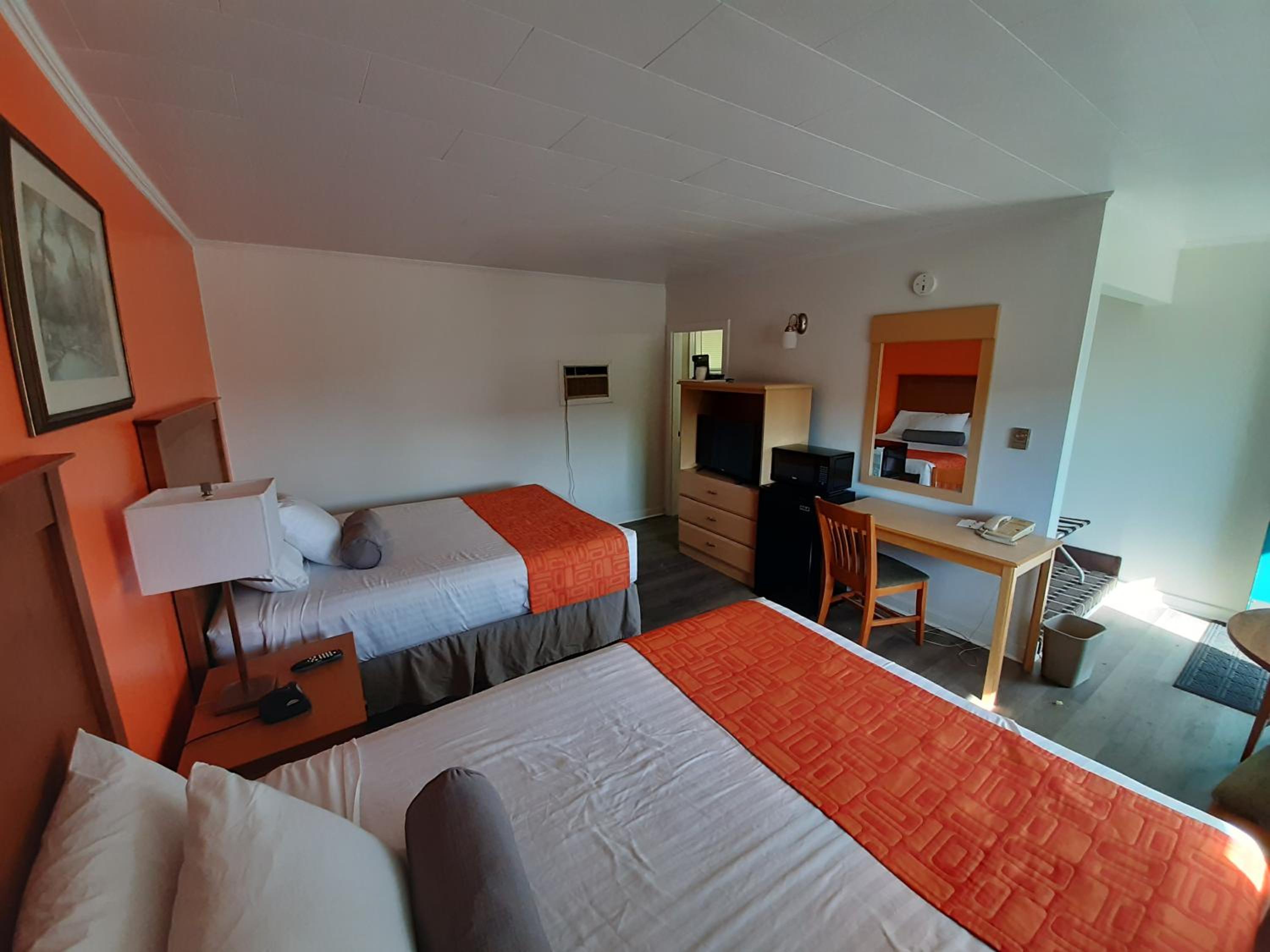 Double Room with Two Double Beds - Non-Smoking - Photo 5