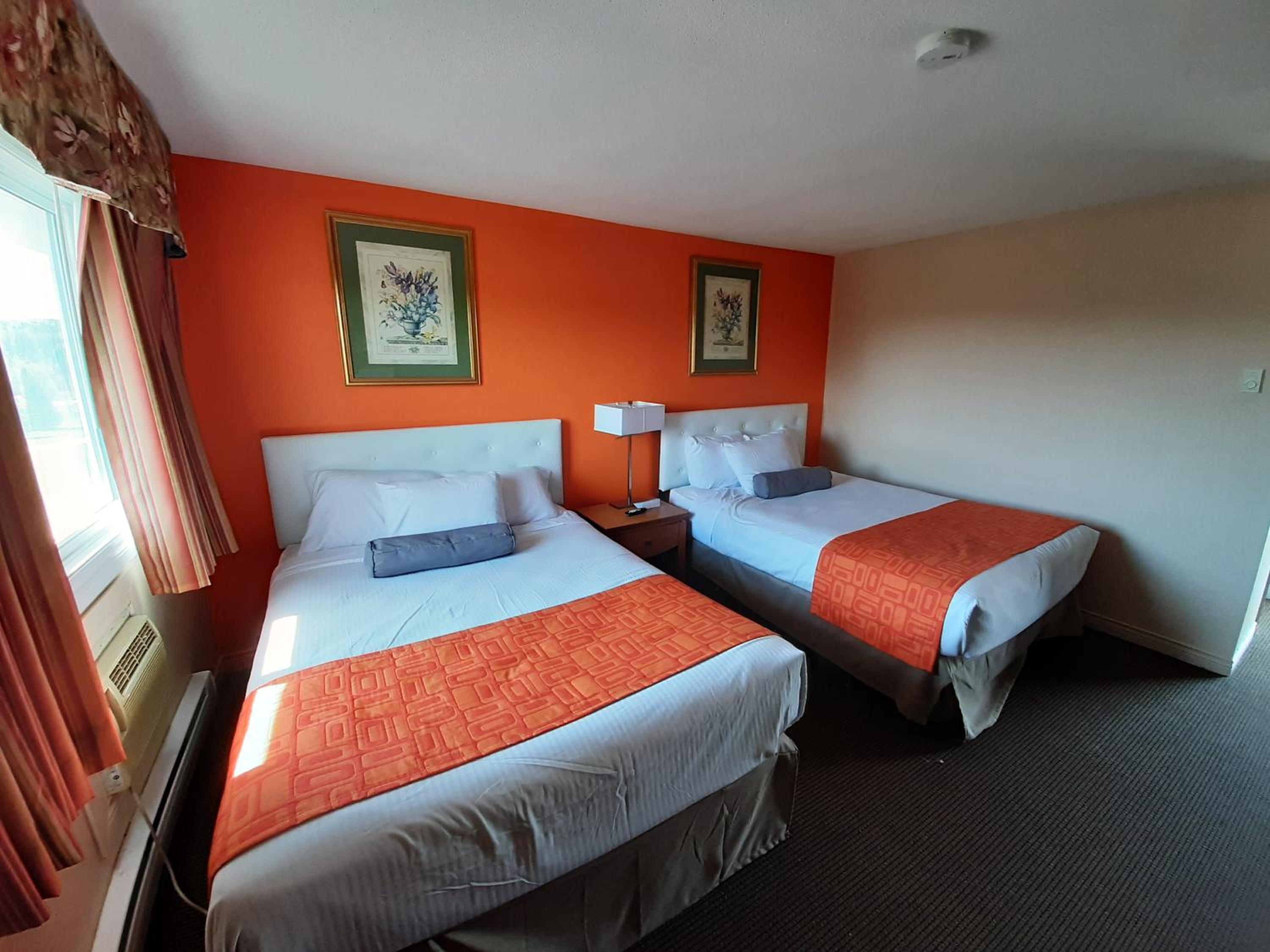 Double Room with Two Double Beds - Non-Smoking - Photo 1