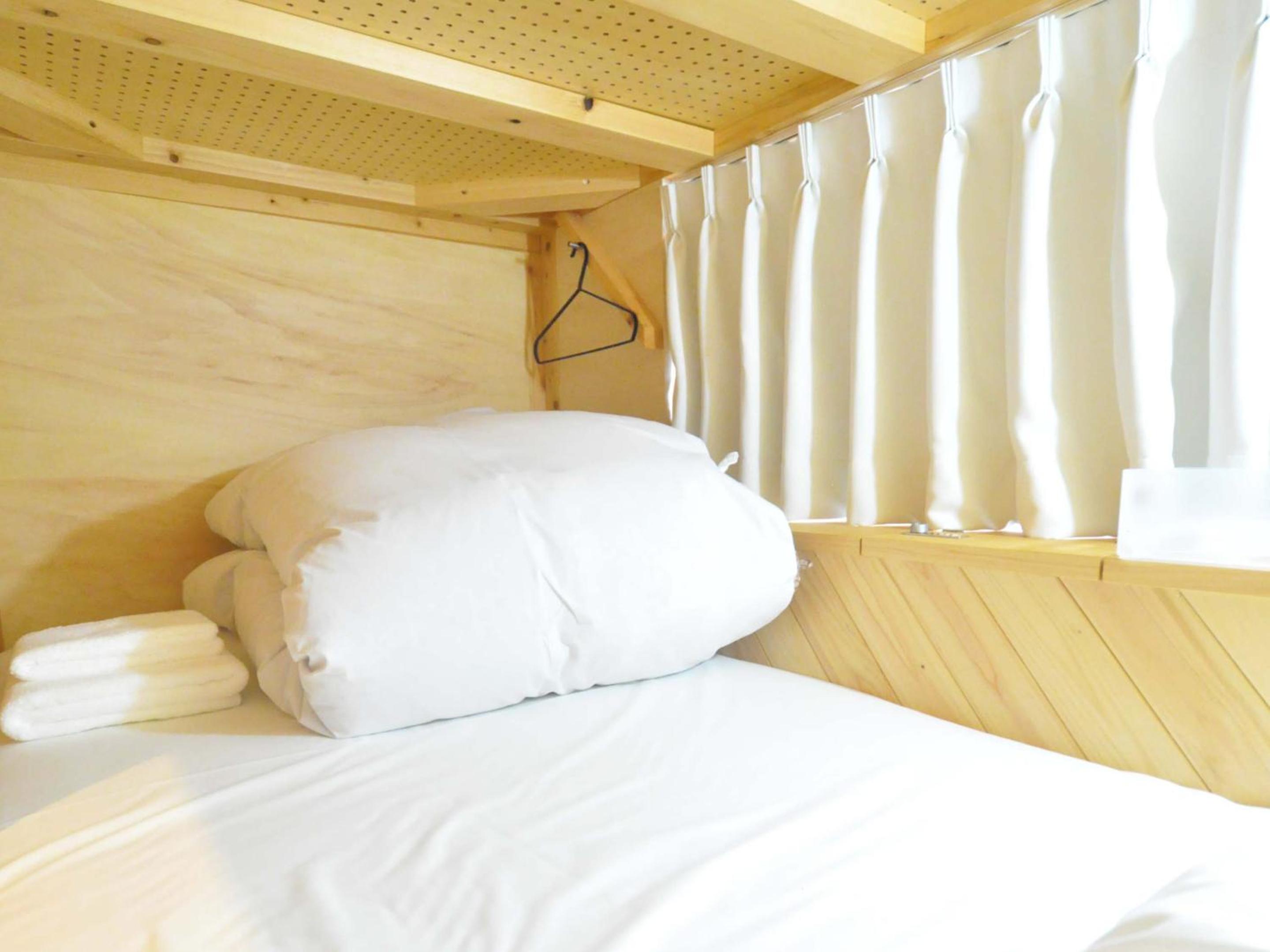 Bed in 6-Bed Female Dormitory Room, photo 7