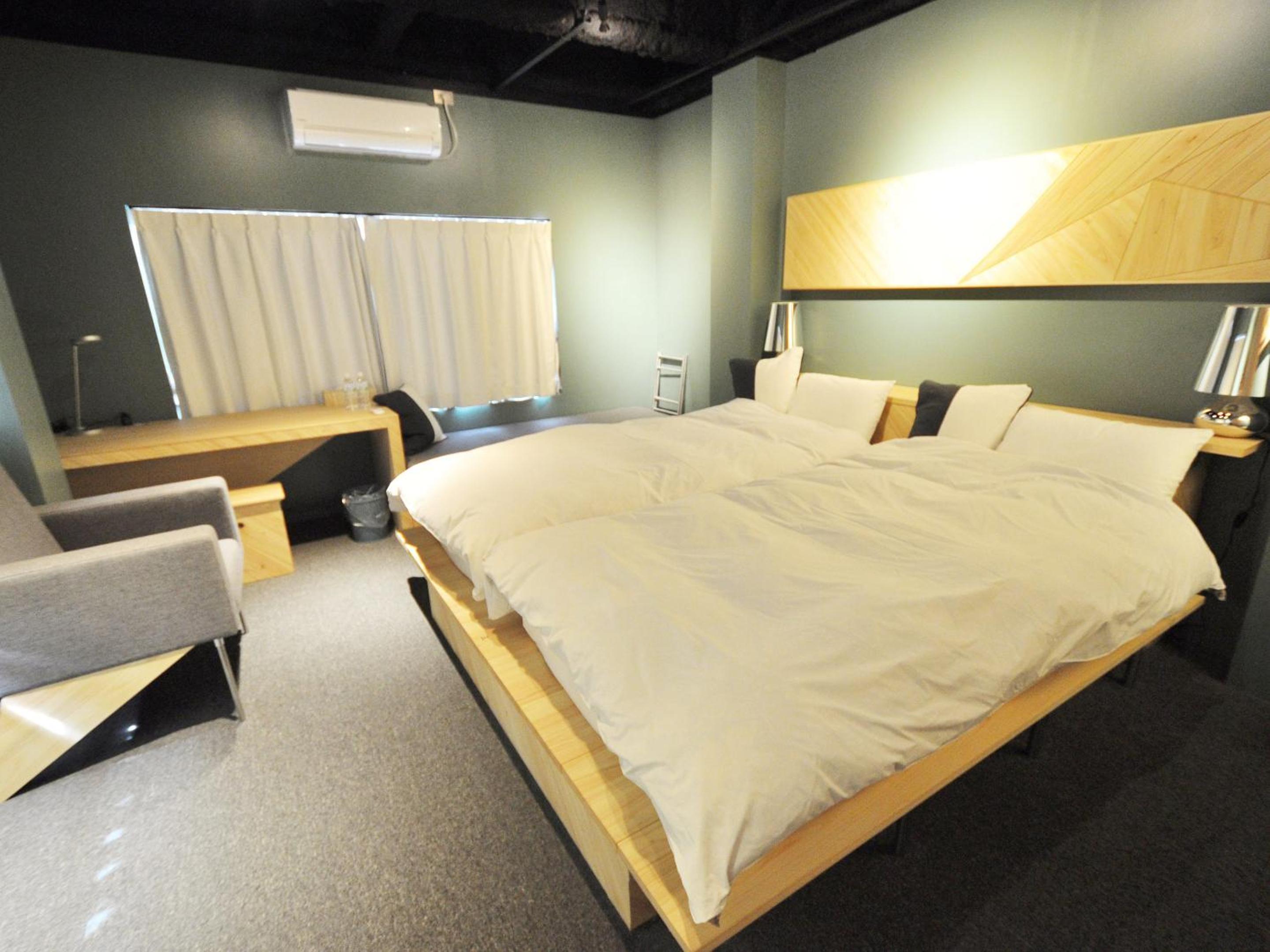 Twin Room with Extra Bed photo 1