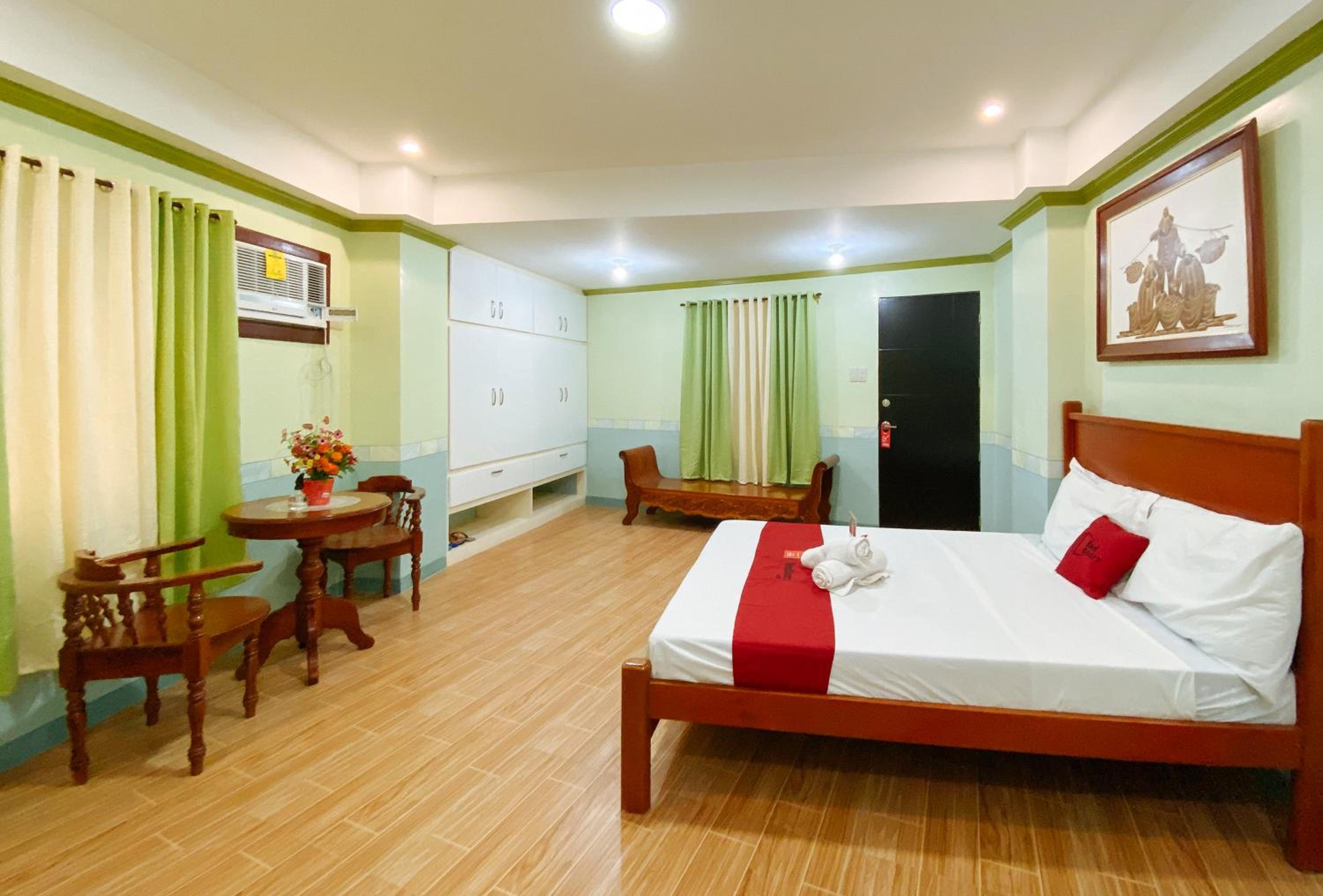 Suite photo 1