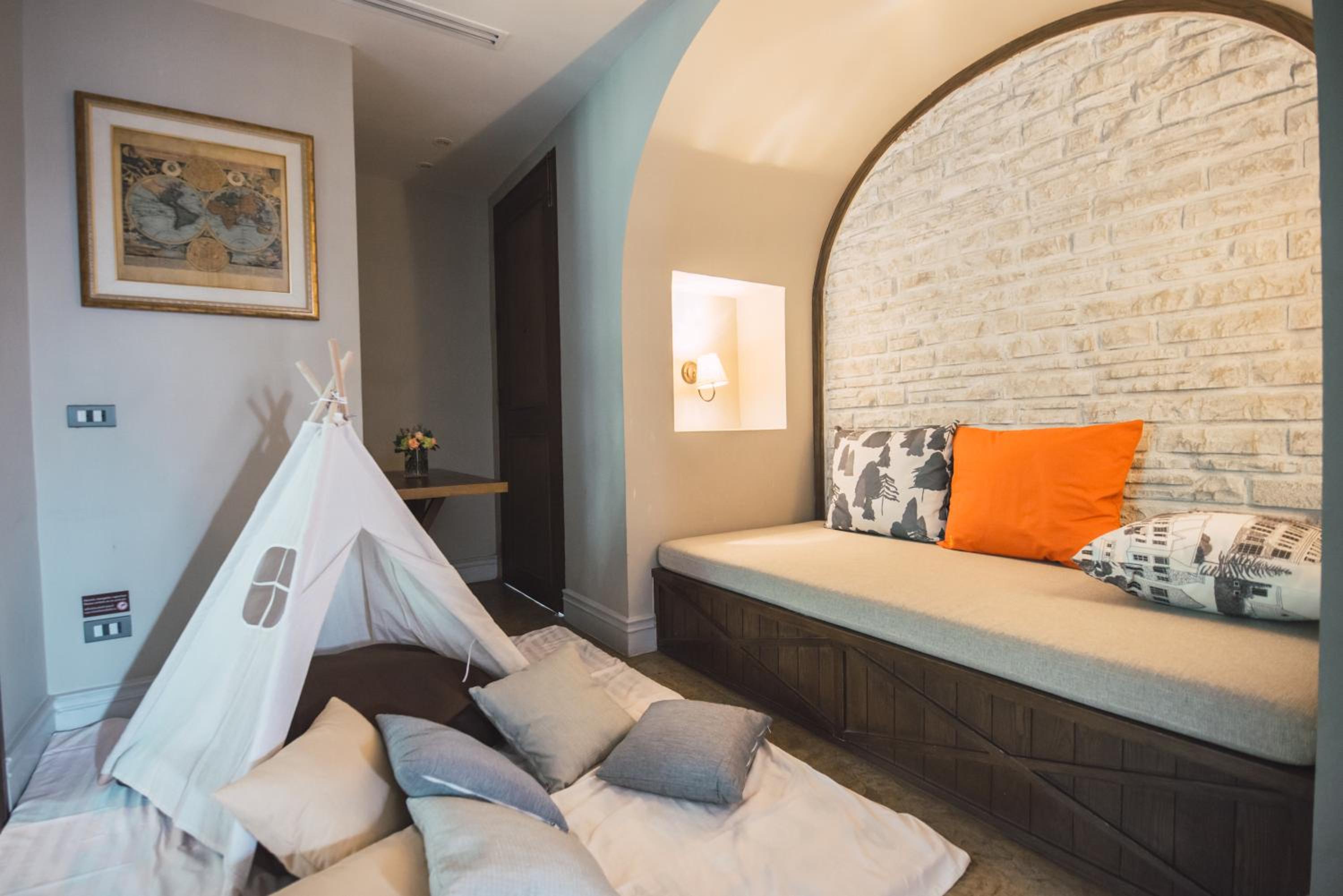 Family Suite - Photo 10